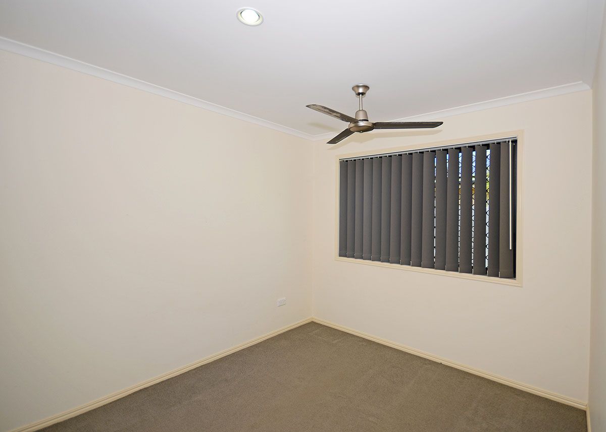 8 Zircon Street — photo 14 of 21