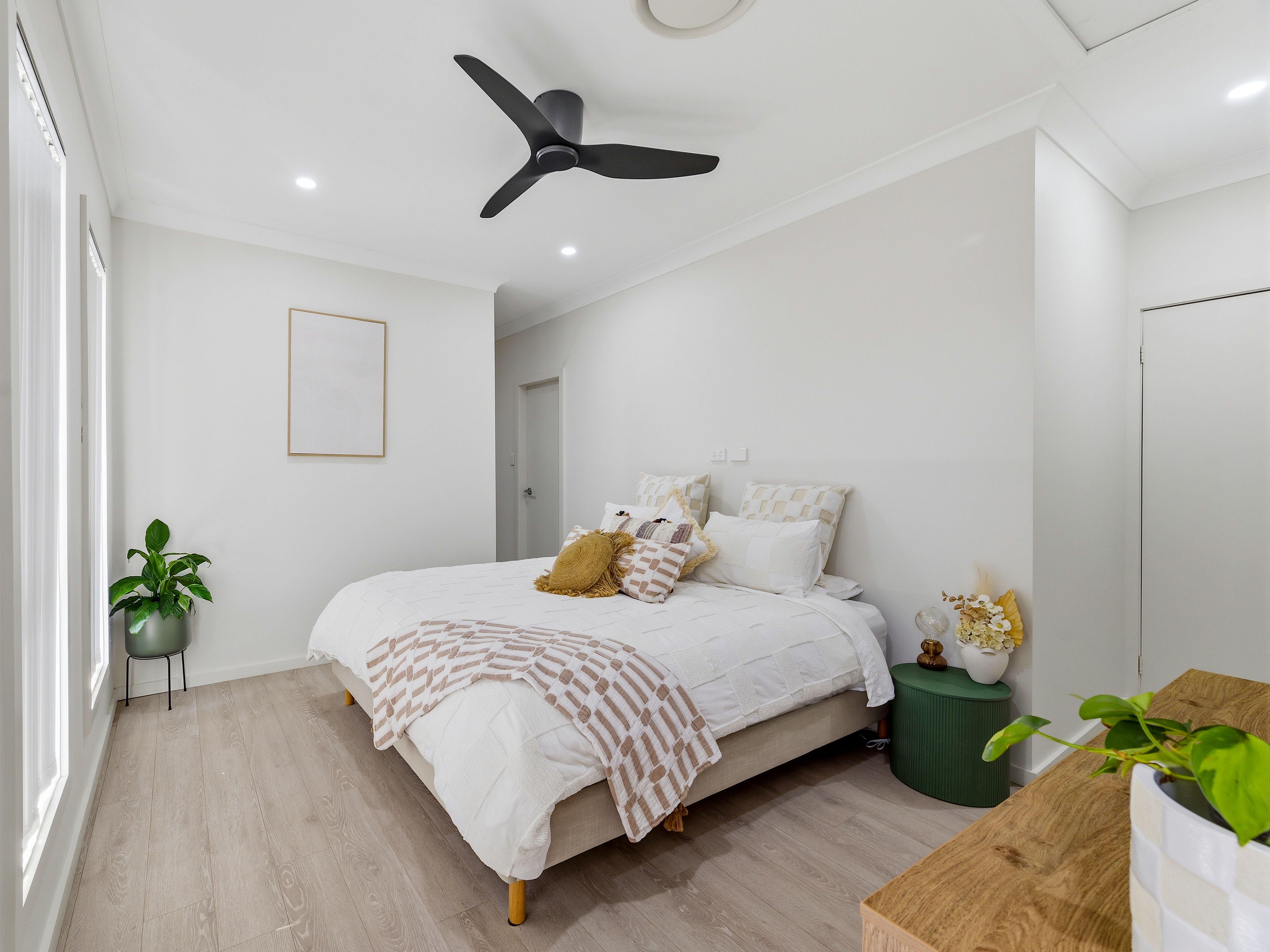 16 Jones Street — photo 7 of 13
