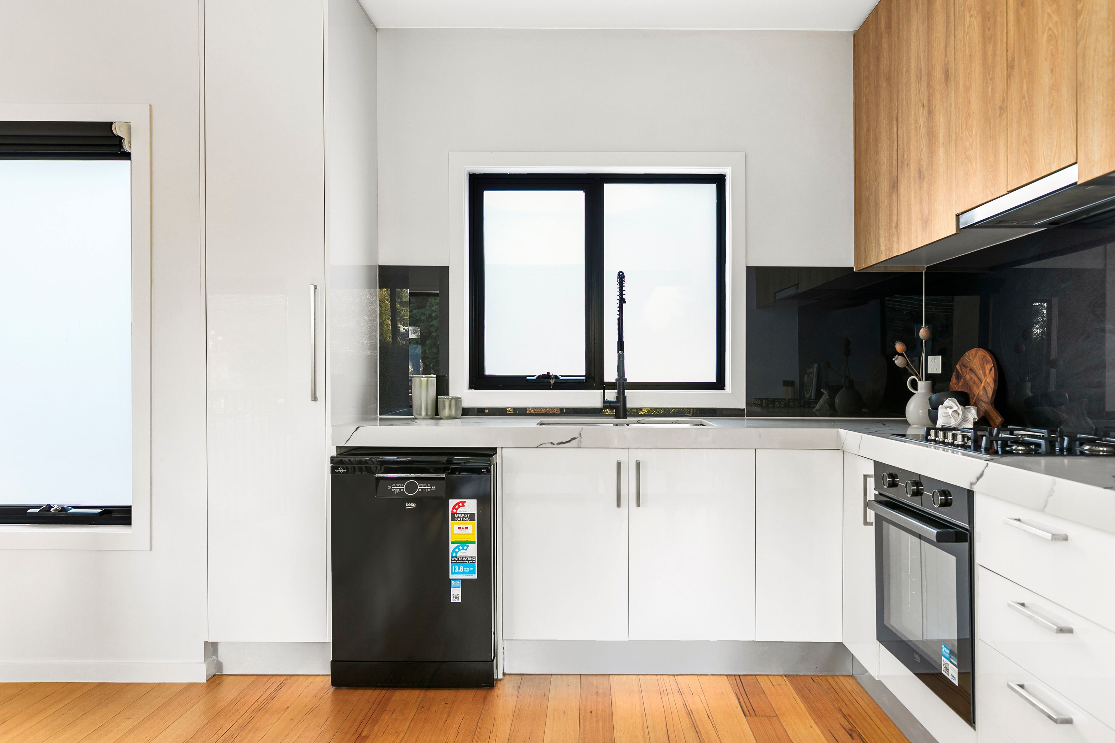 38A Booth Street — photo 10 of 16