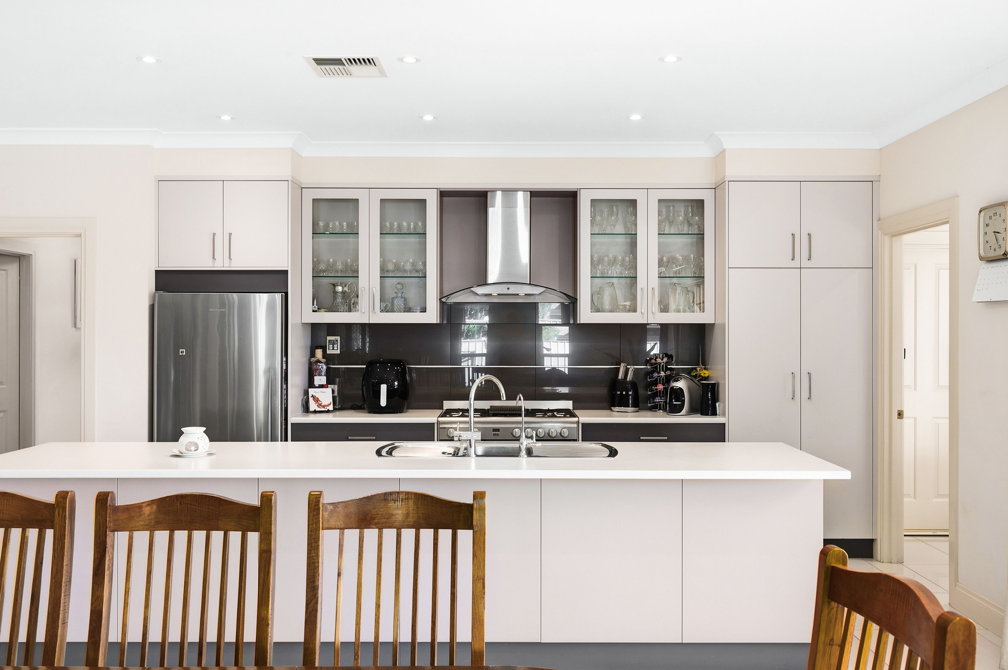 17 Hampton Street — photo 6 of 26