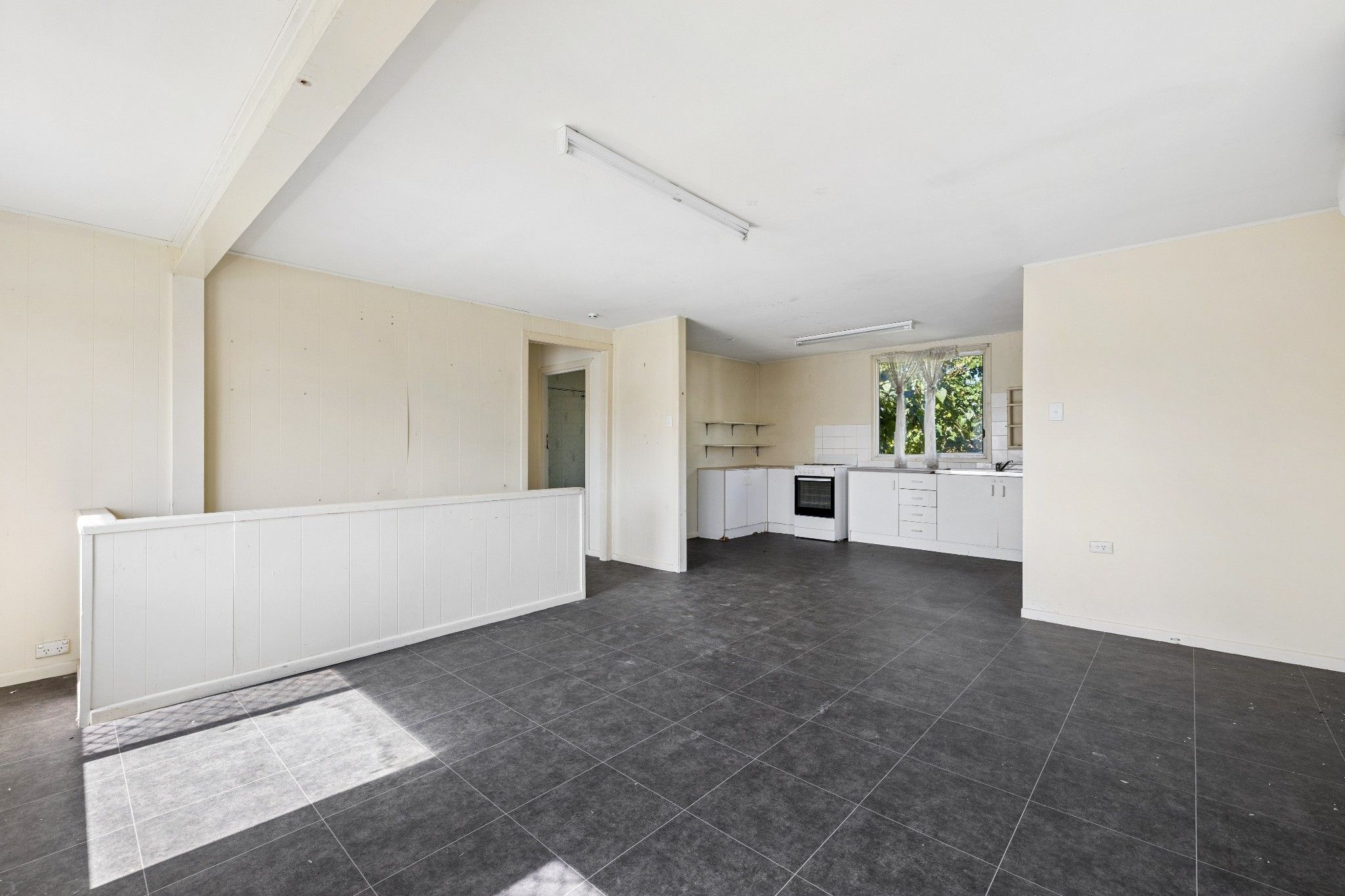 38-40 Windsor Place — photo 4 of 16