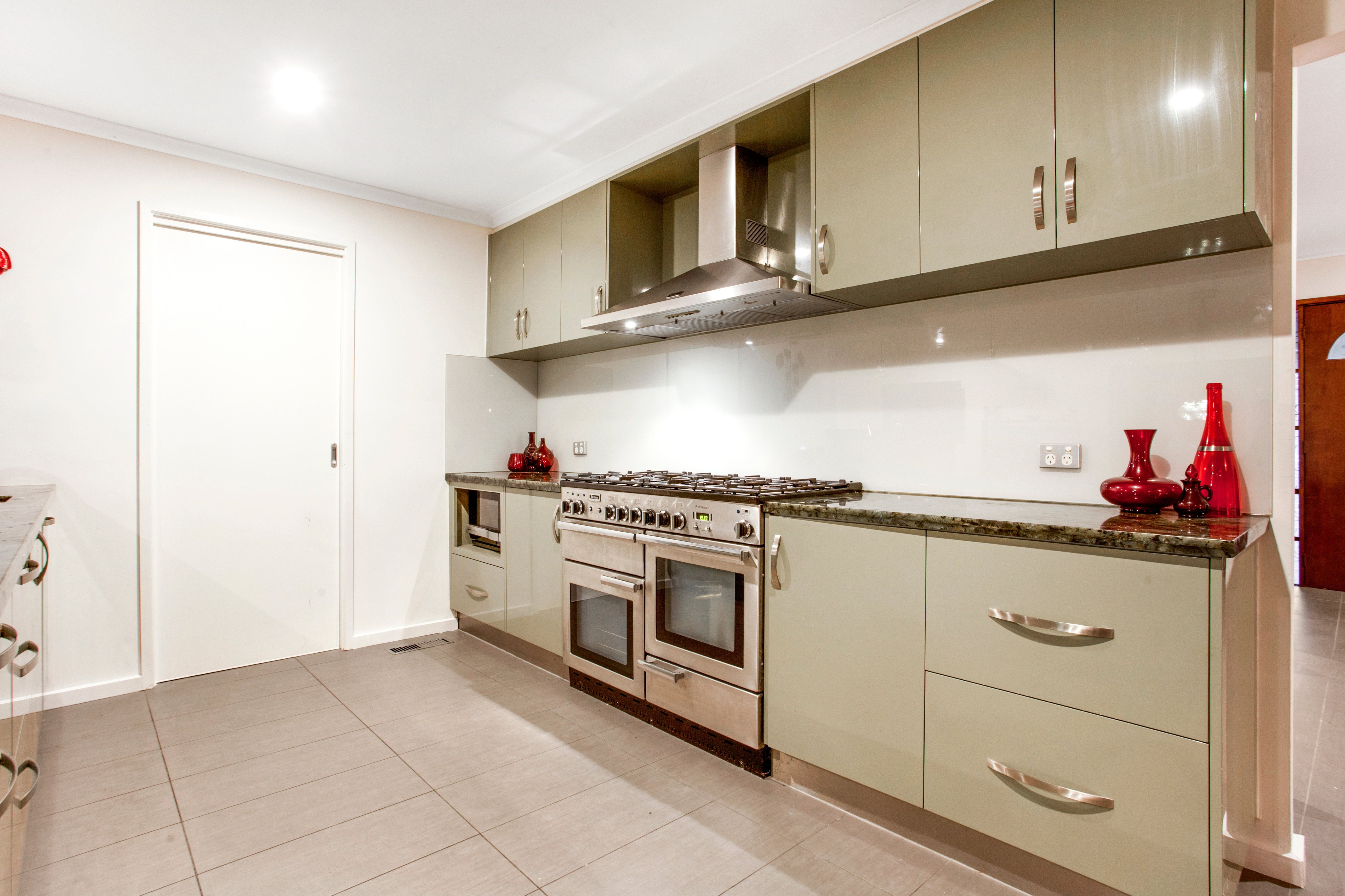 4 Windsor Court, Frankston, VIC 3199
