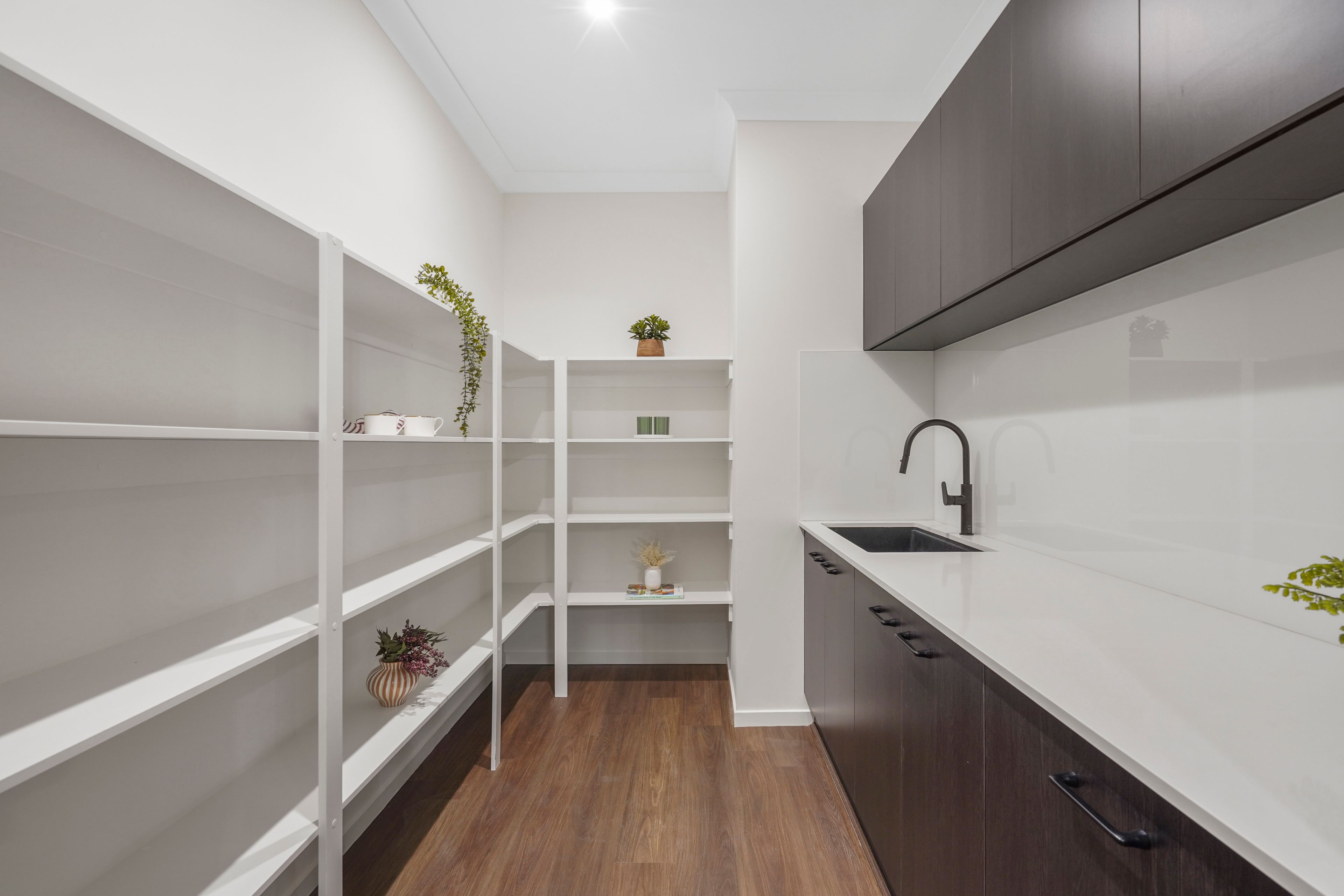 48 Solaris Crescent — photo 11 of 27