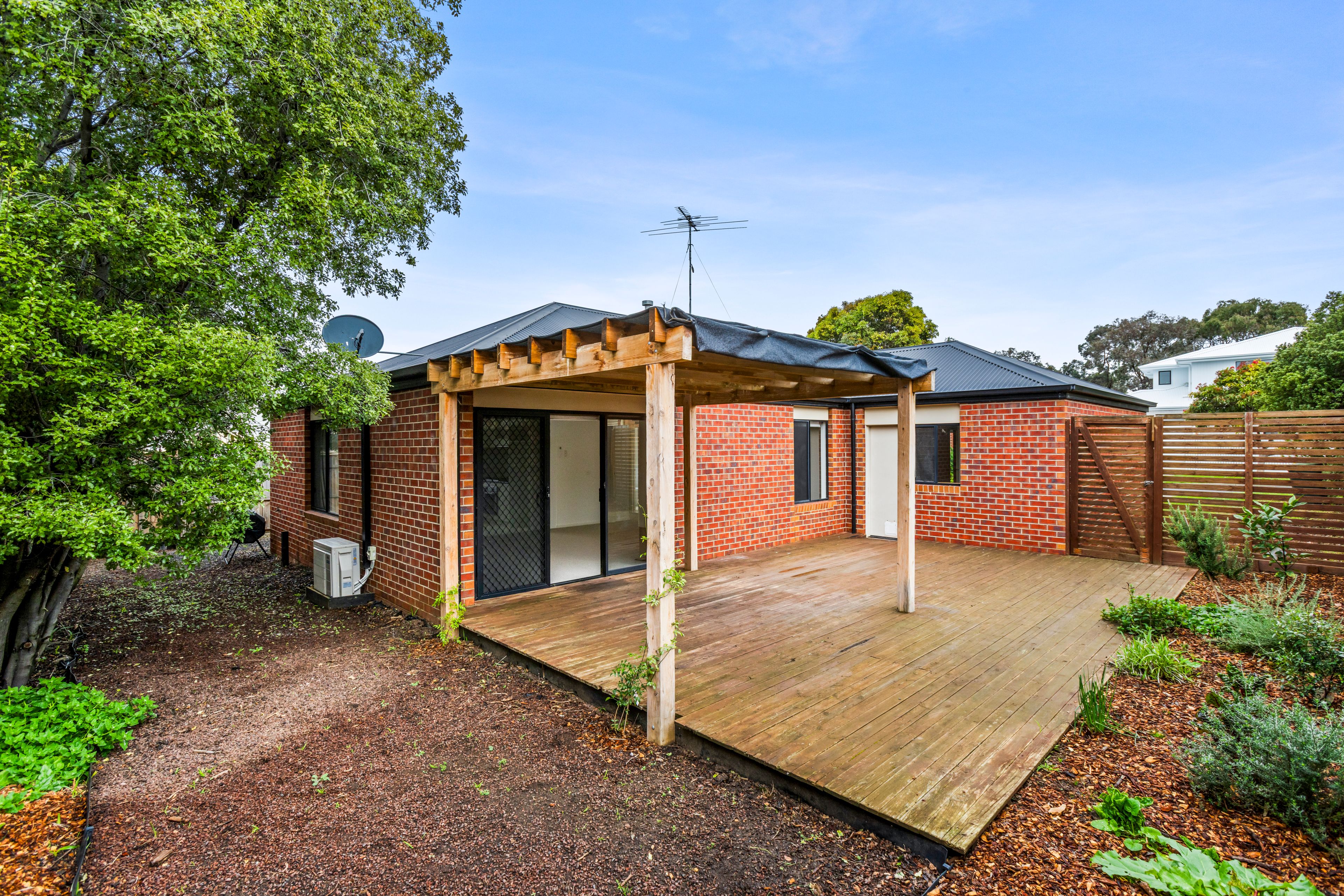 34 Daly Boulevard — photo 13 of 13