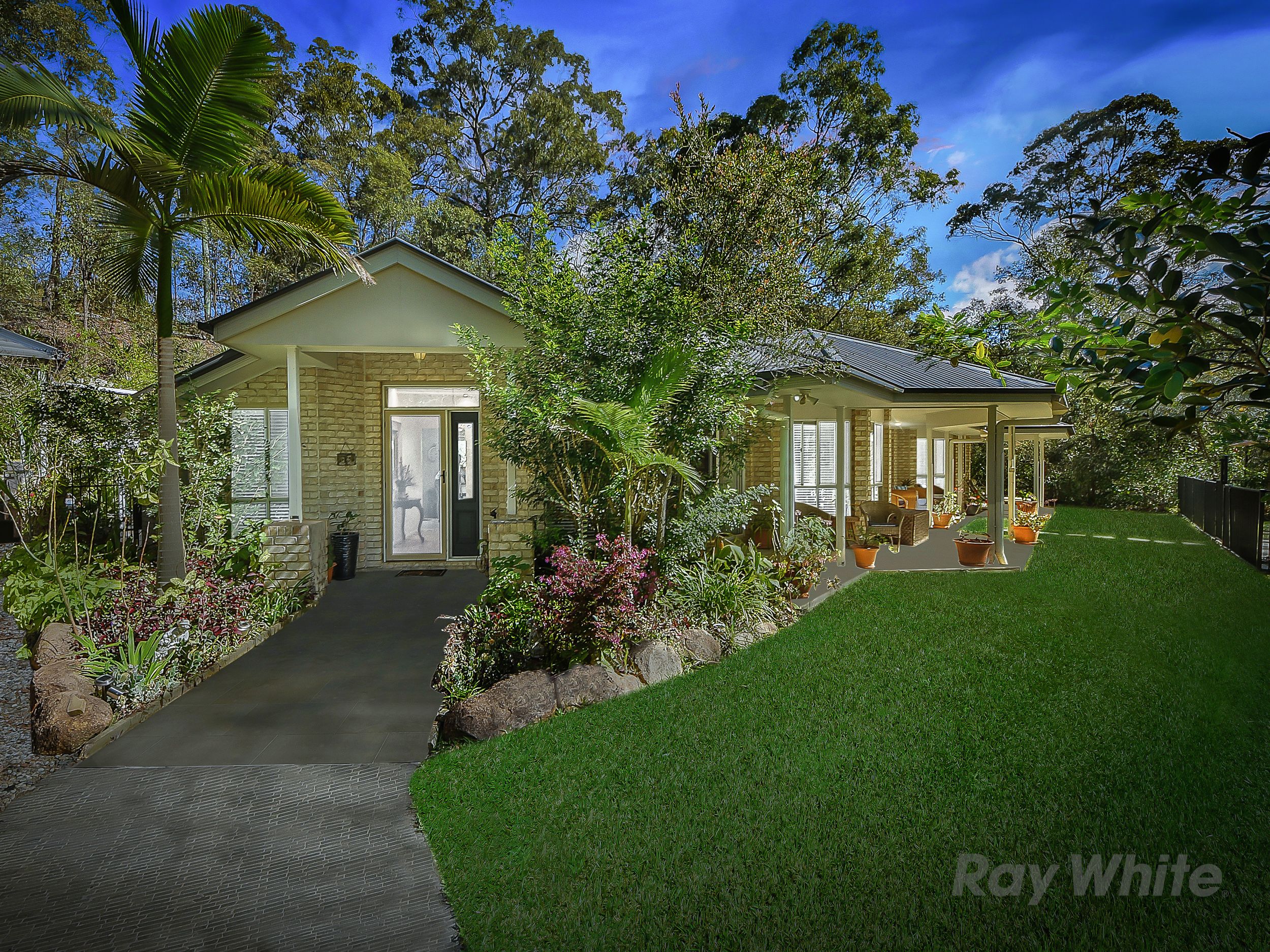 4 Amamoor Court, Cashmere, QLD 4500