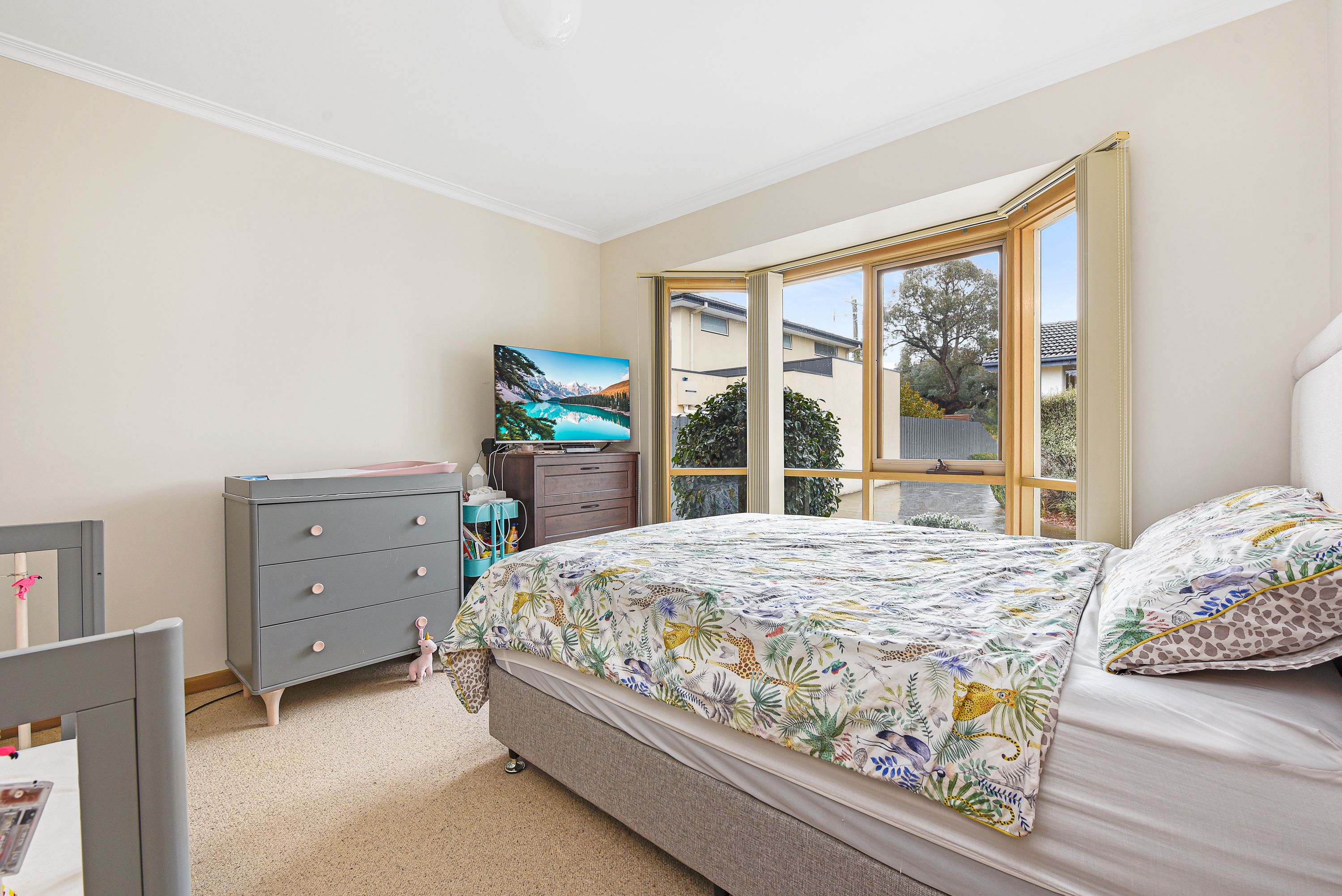 2/36 Cambridge Drive — photo 4 of 9