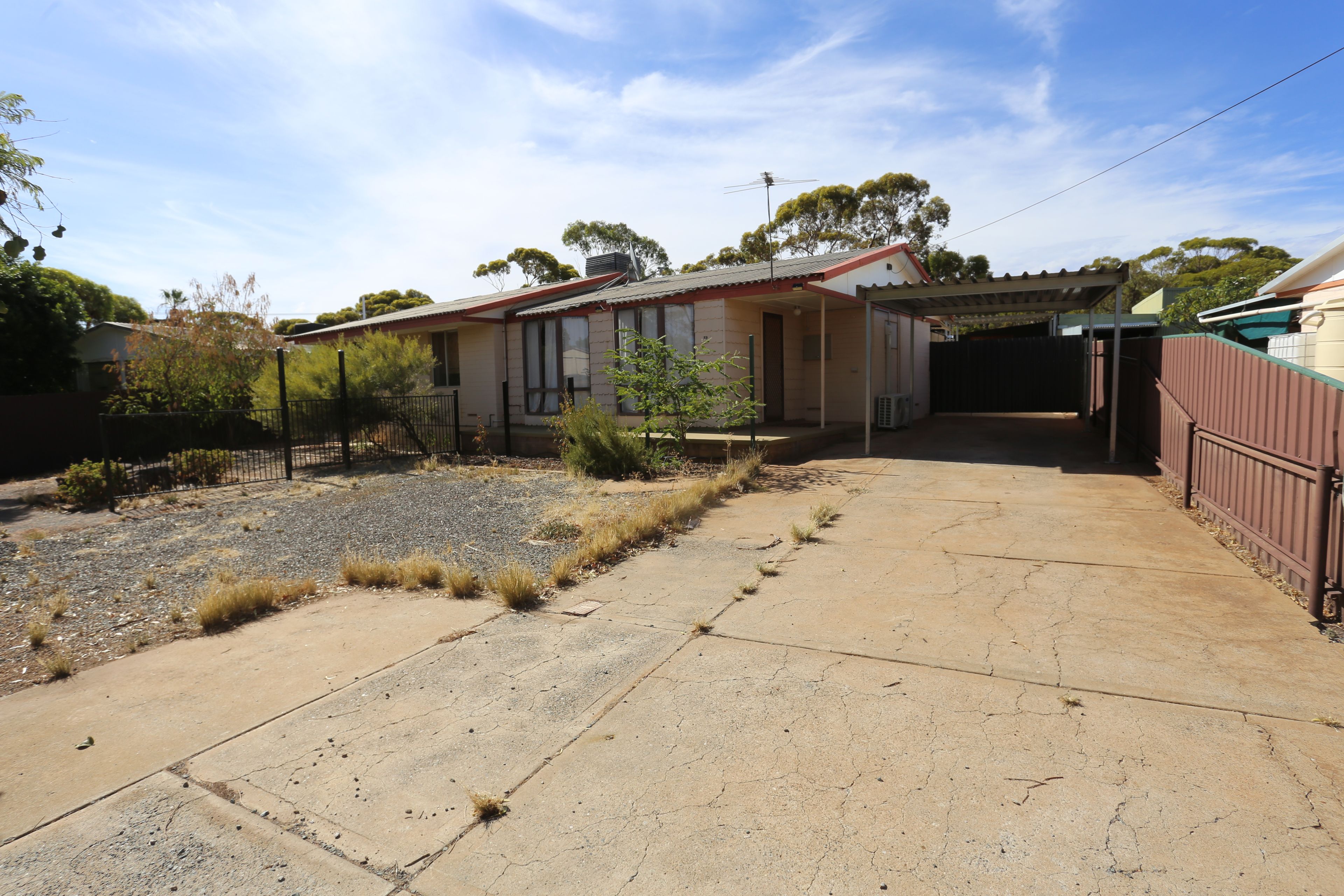 39 Larkin Street, Kambalda East, WA 6442
