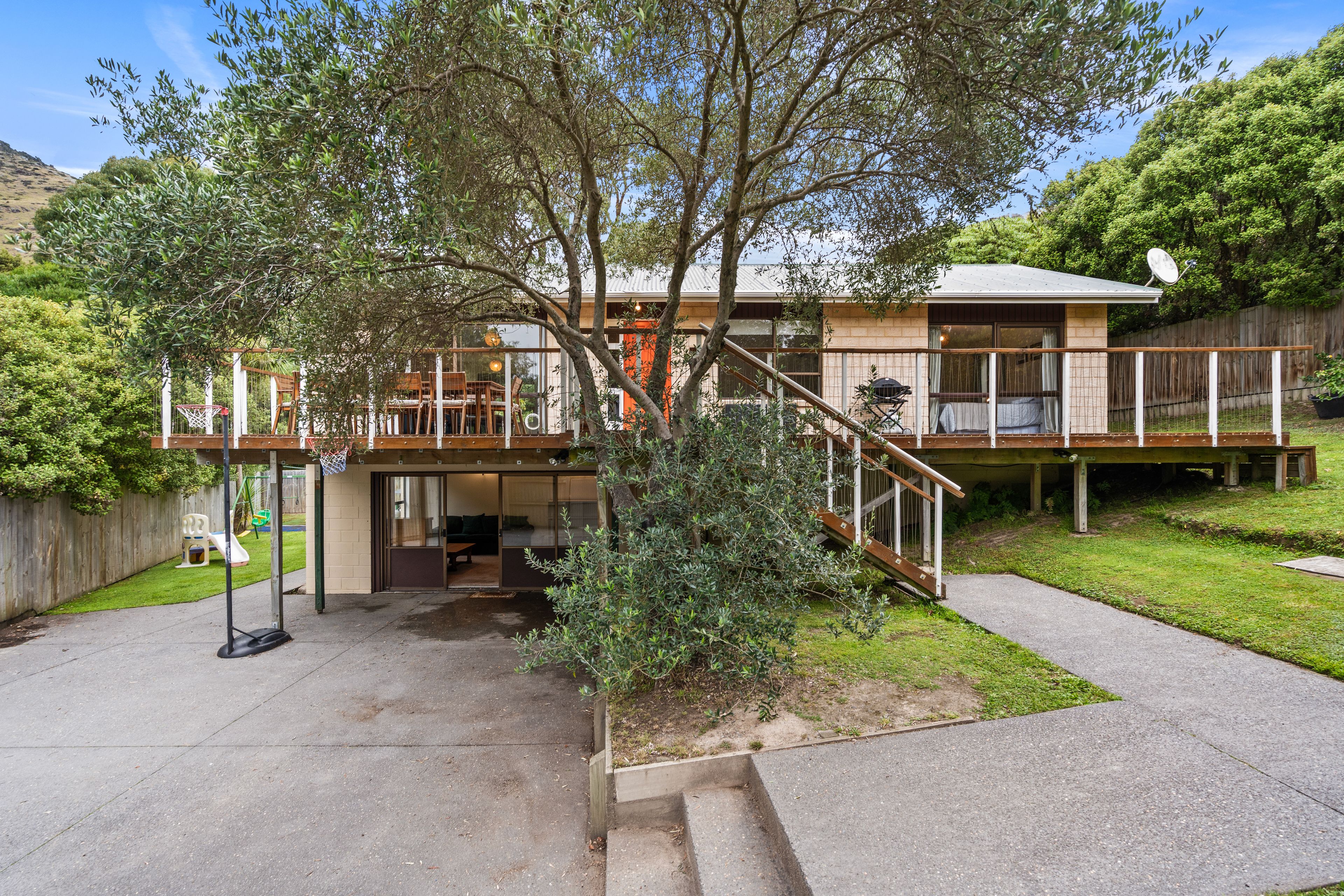 15 Heathvale Place, Heathcote Valley, Christchurch City 8022 - Sold ...