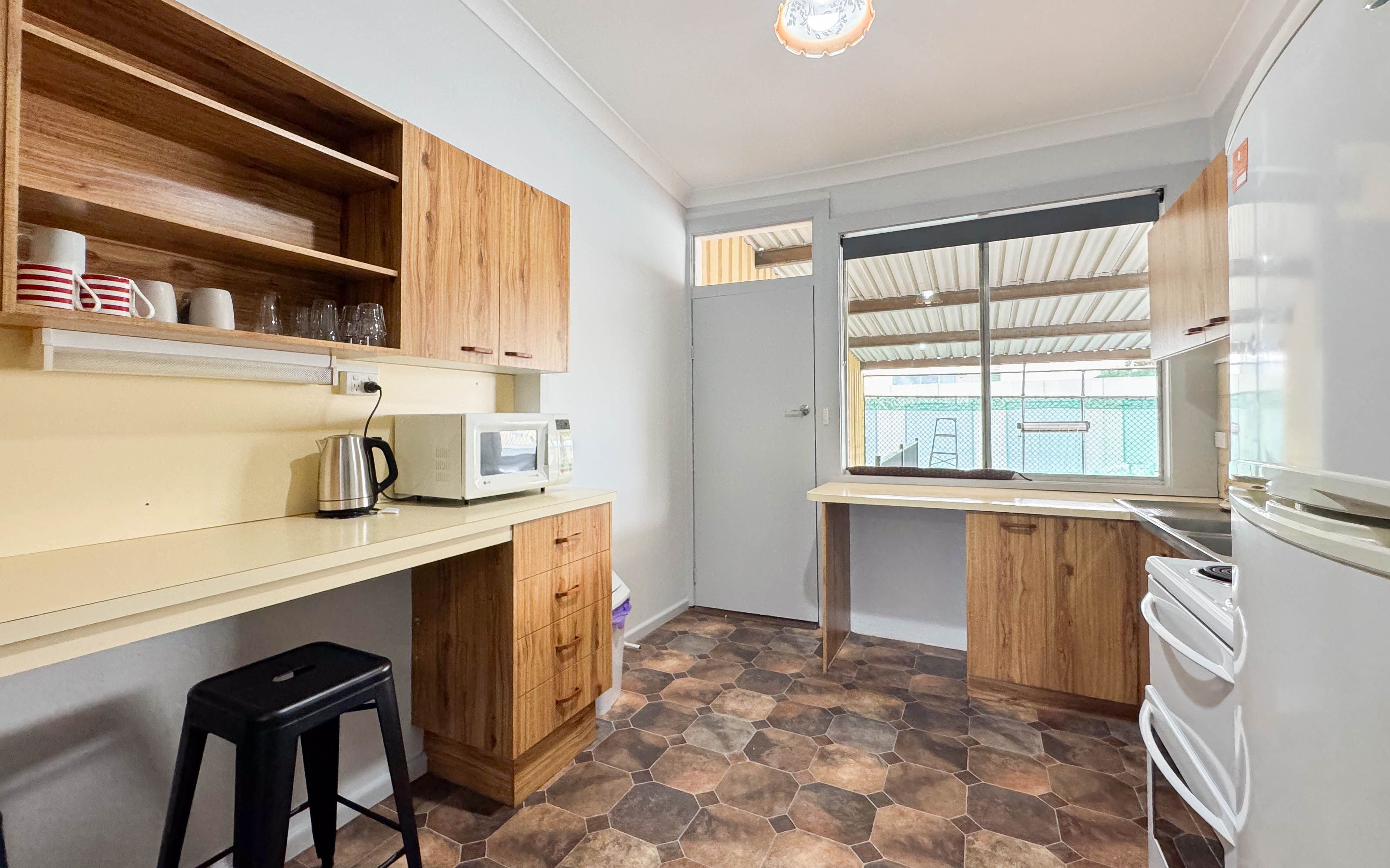 336 & 1/336 Clarinda Street — photo 12 of 13