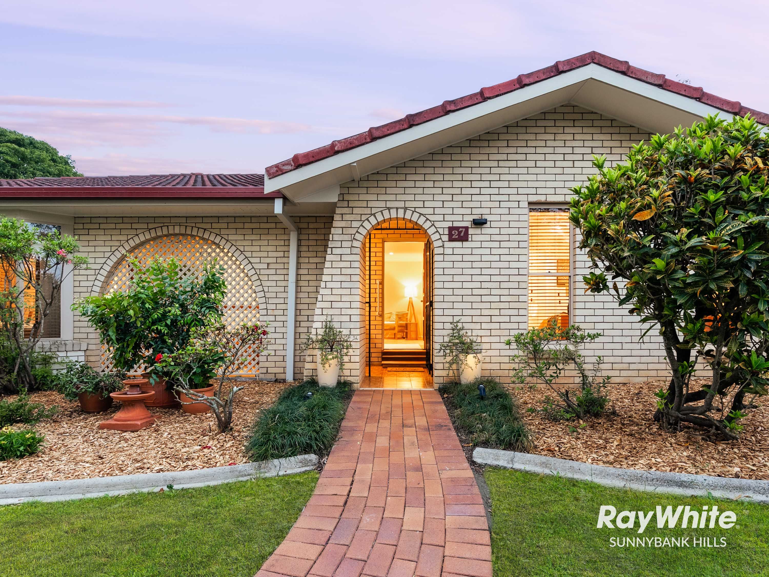 27 Westaway Street, Sunnybank Hills, QLD 4109