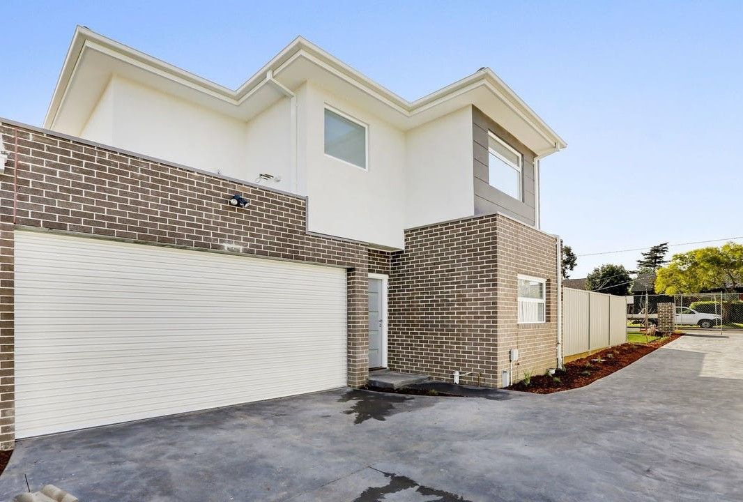 17 Fidge Court , Jacana VIC 3047