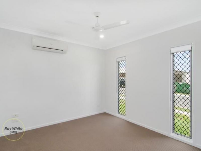 9 Mount Pleasant Street, Park Ridge, QLD 4125
