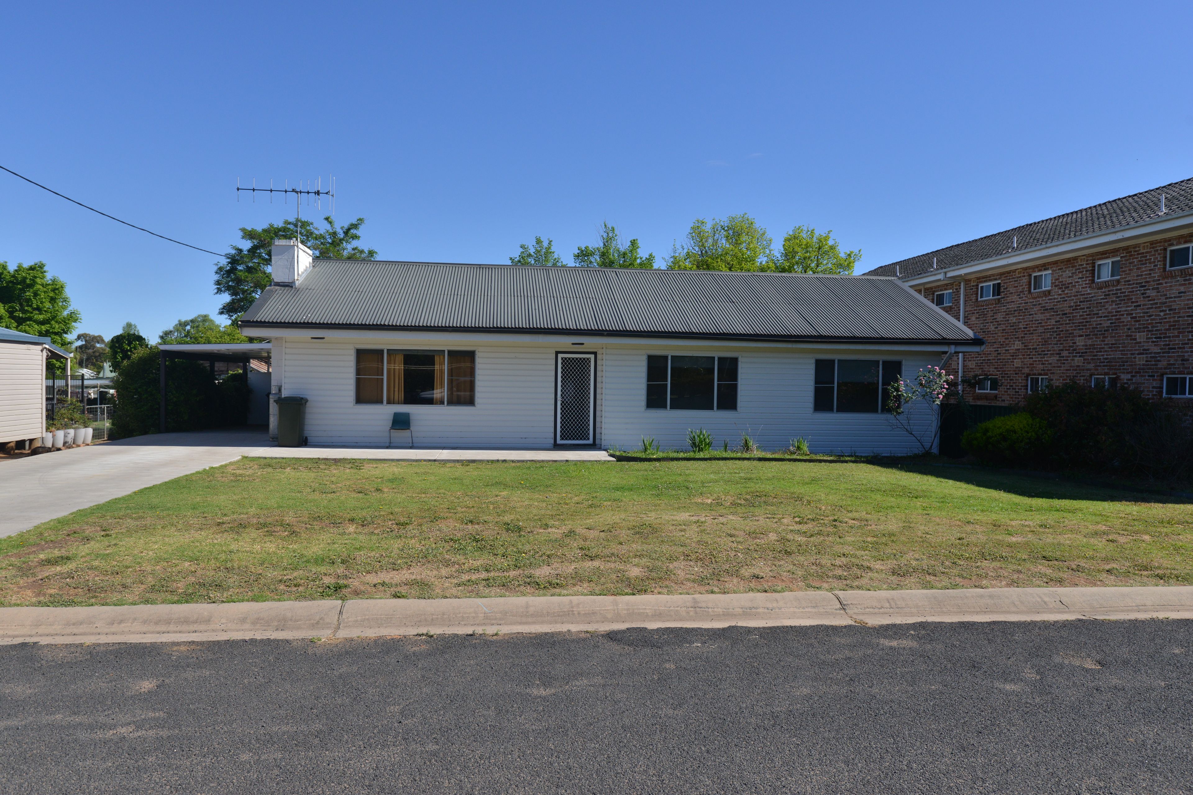 41 KING Street — photo from Ray White Rural Coonabarabran