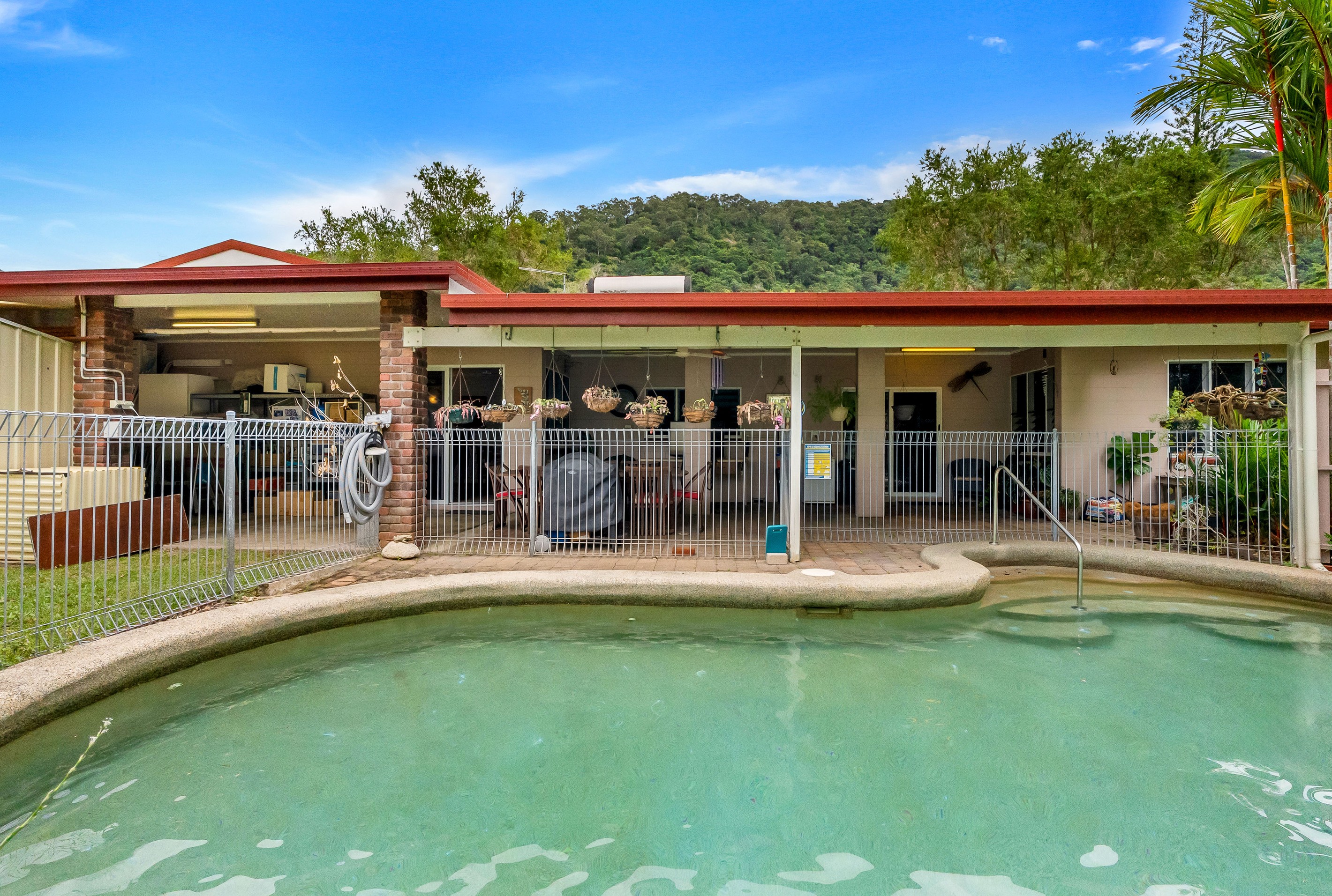 12 Hermes Close, Mooroobool, QLD 4870