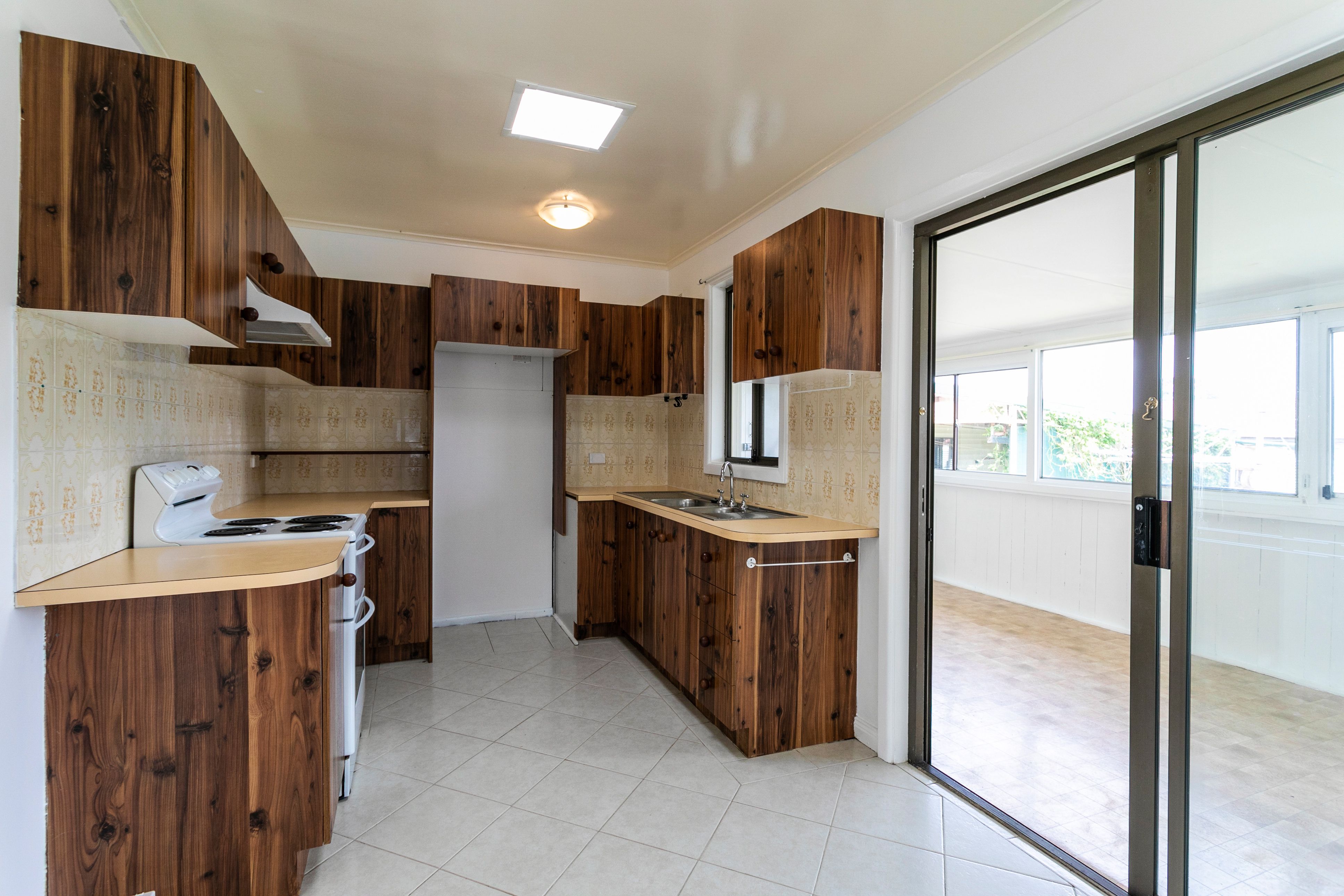 11 ELOUERA Street, Lake Illawarra, NSW 2528
