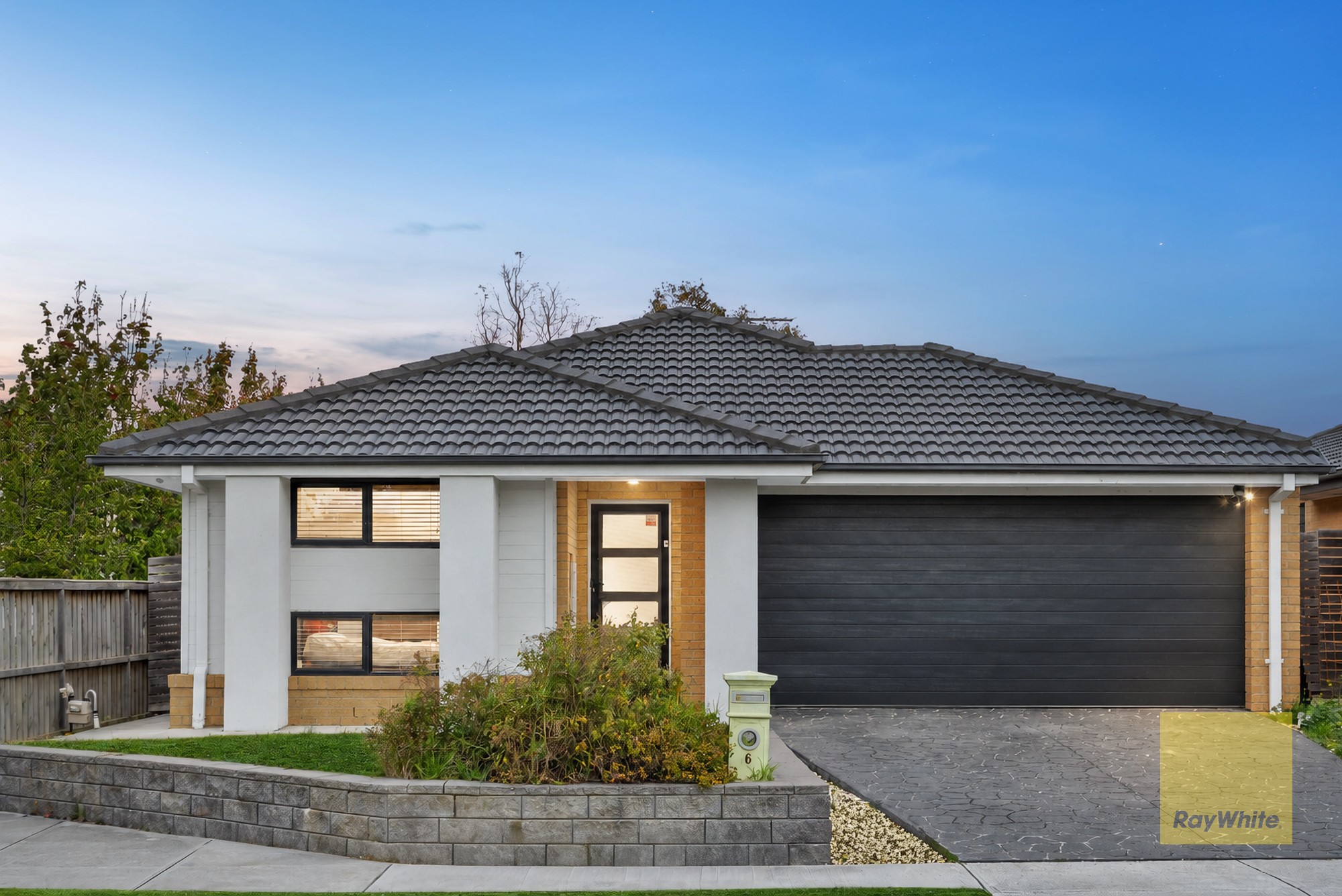 6 Leadbeater Street, Point Cook, VIC 3030