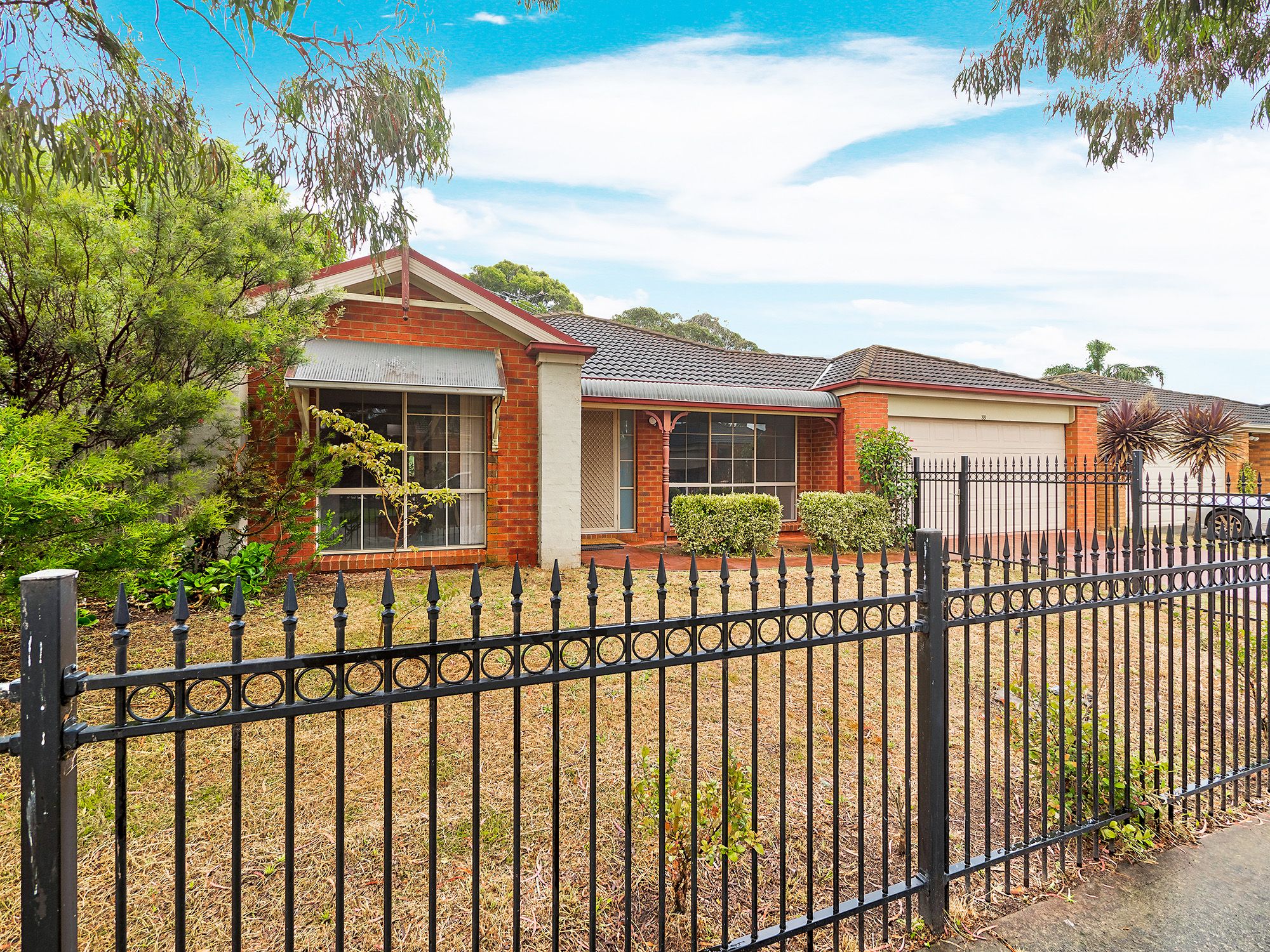 33 Glenshee Drive, Lynbrook, VIC 3975