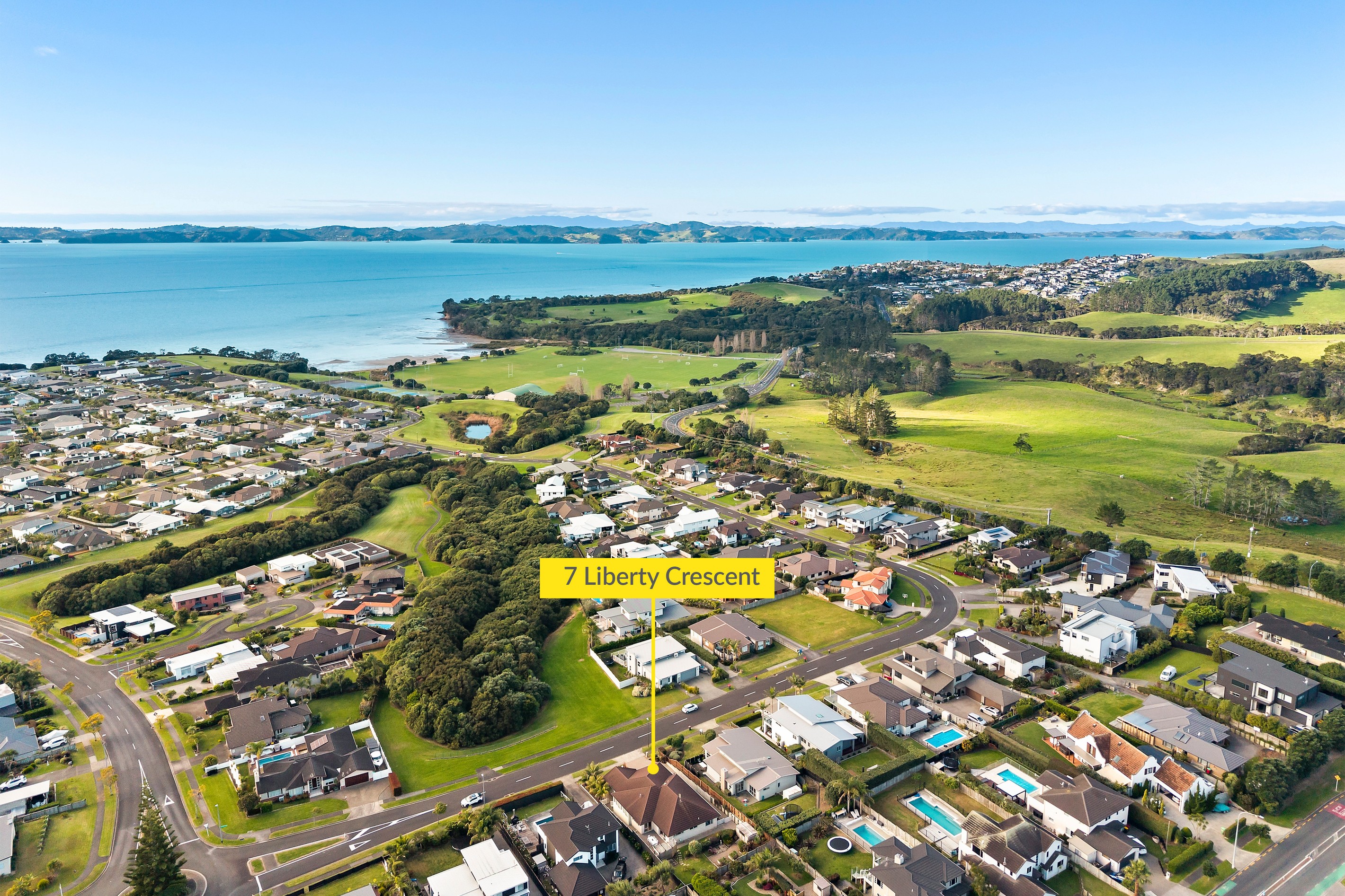 7 Liberty Crescent, Beachlands, Manukau City