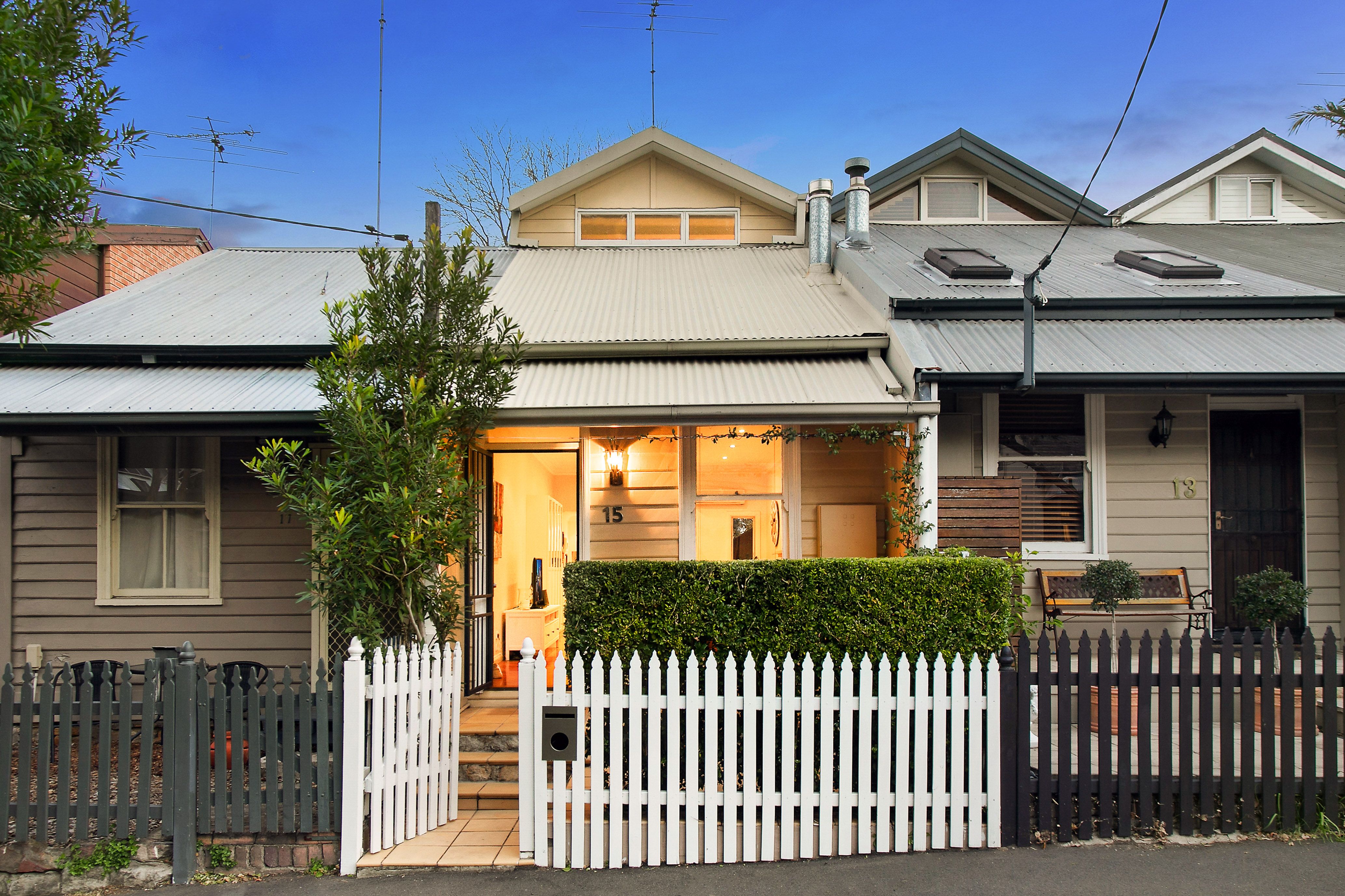 15 Roseberry Street