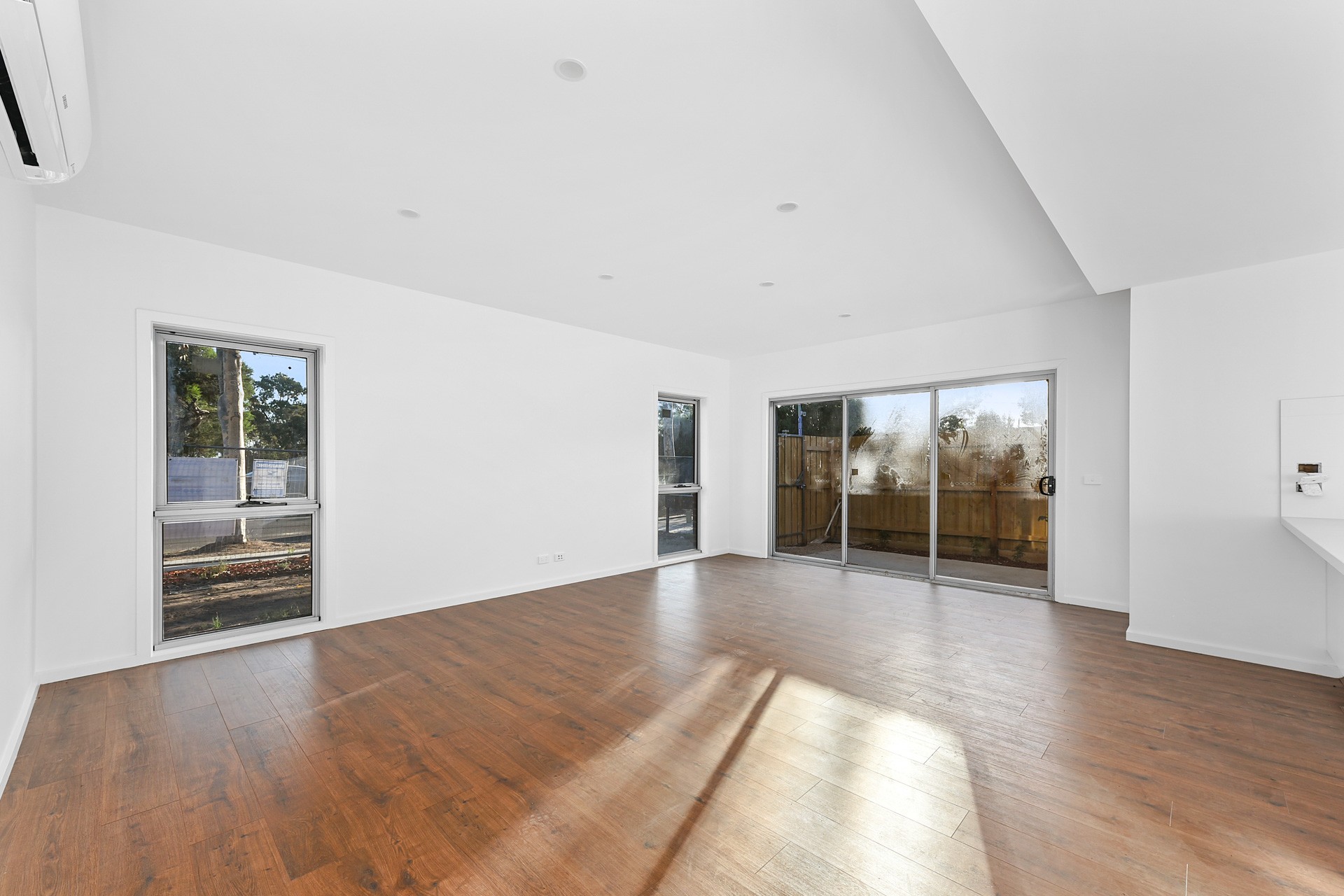 1/194 Princes Highway, Hallam, VIC 3803