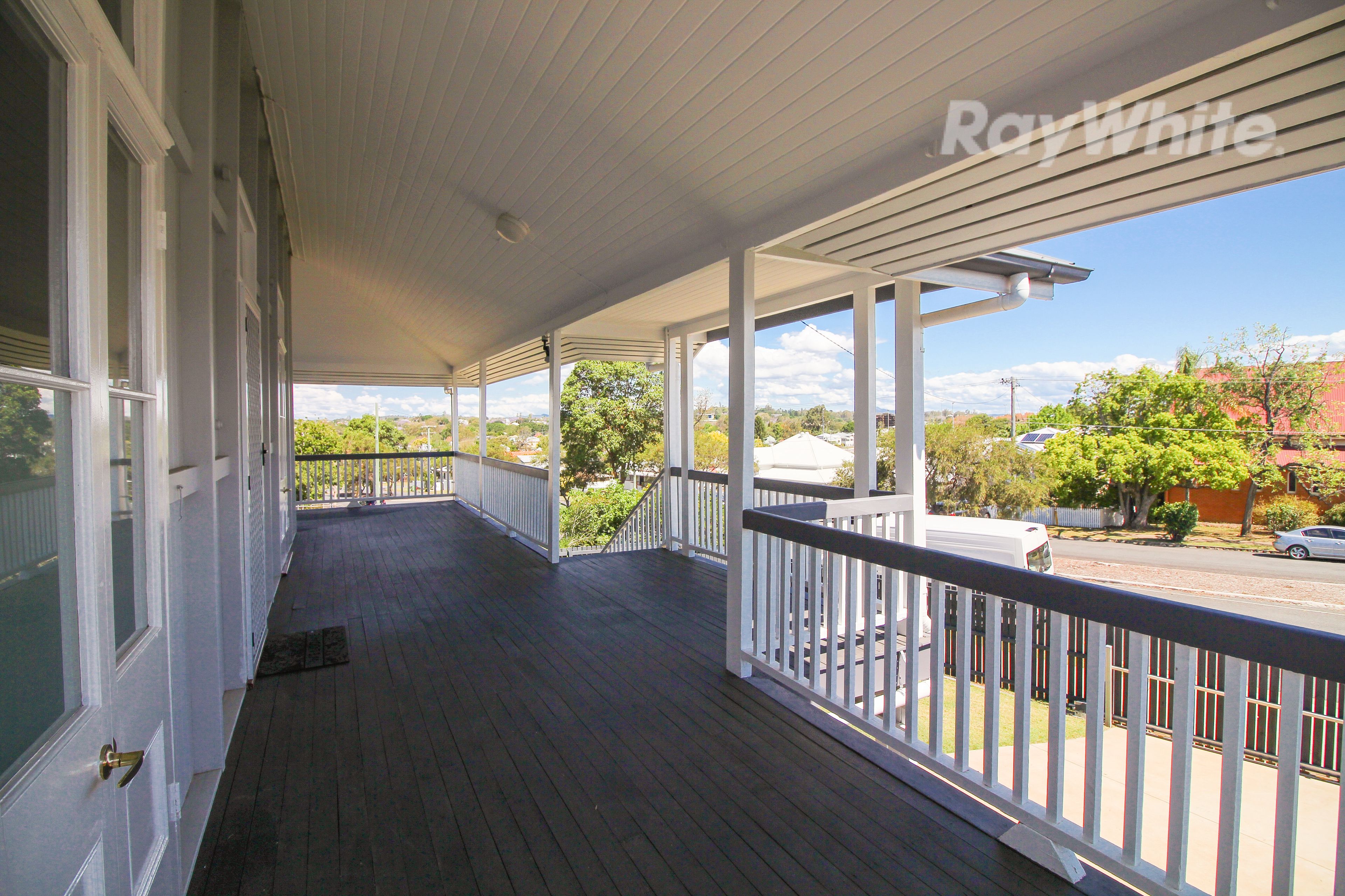 16 Lawrence Street, North Ipswich, QLD 4305