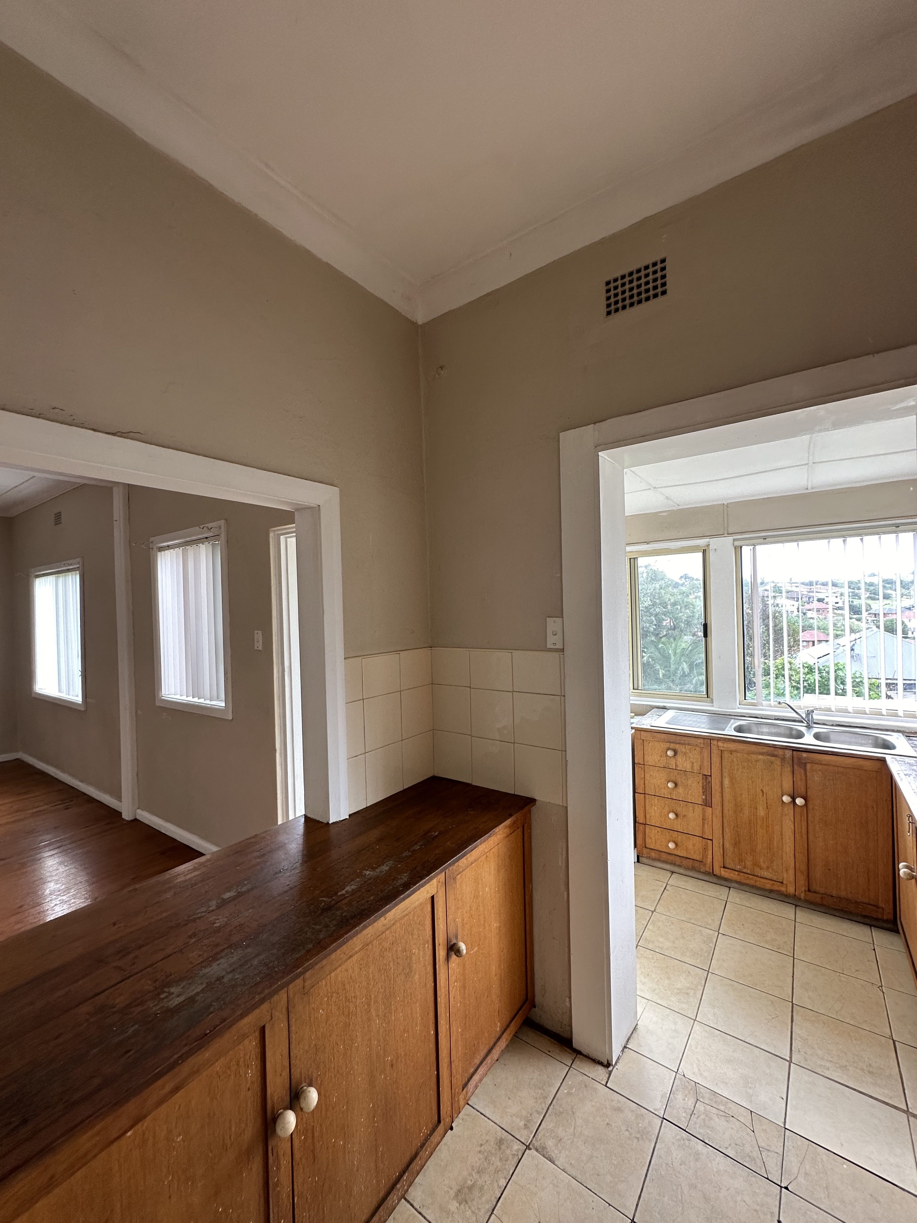 33 First Avenue North, Warrawong, NSW 2502