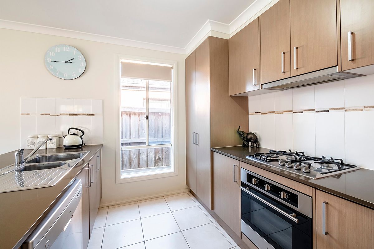19 Red Poll Road, Cranbourne West VIC 3977
