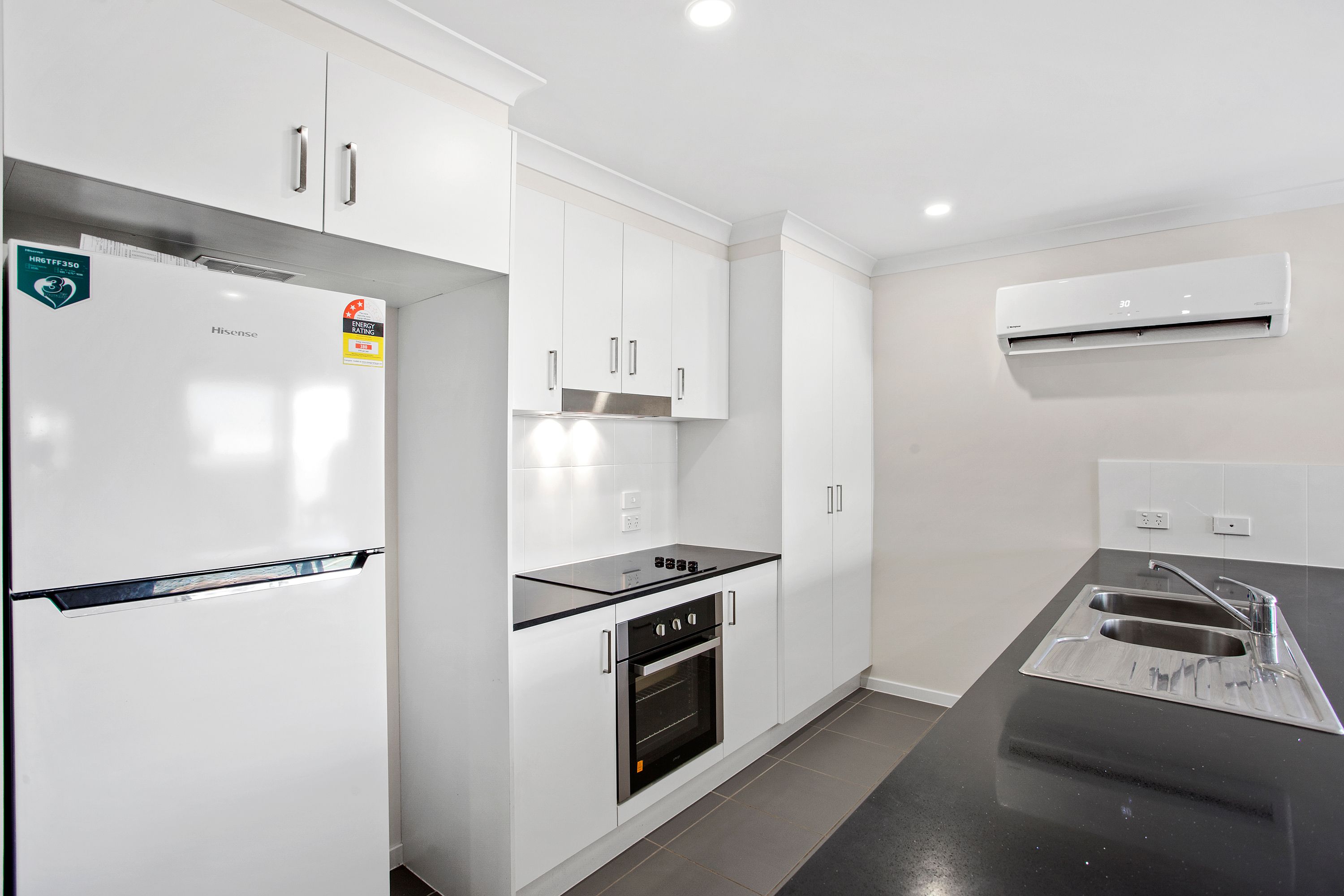 Unit 1/24 Tatum Court, Glenvale, QLD 4350