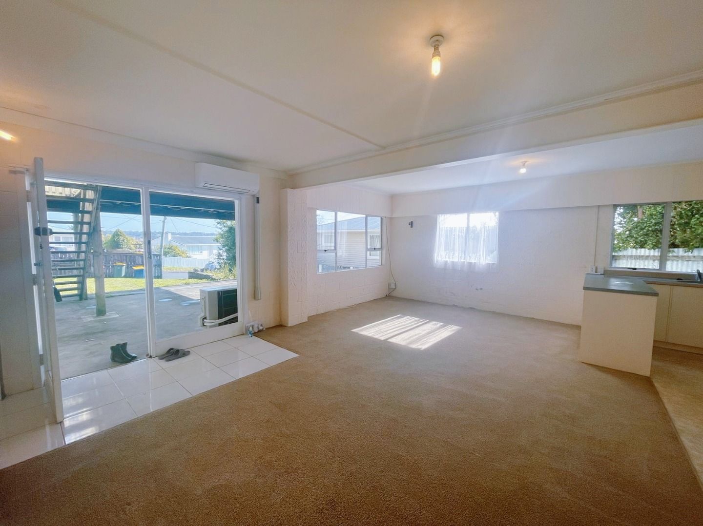 9A Statesman Street, Henderson, Waitakere City