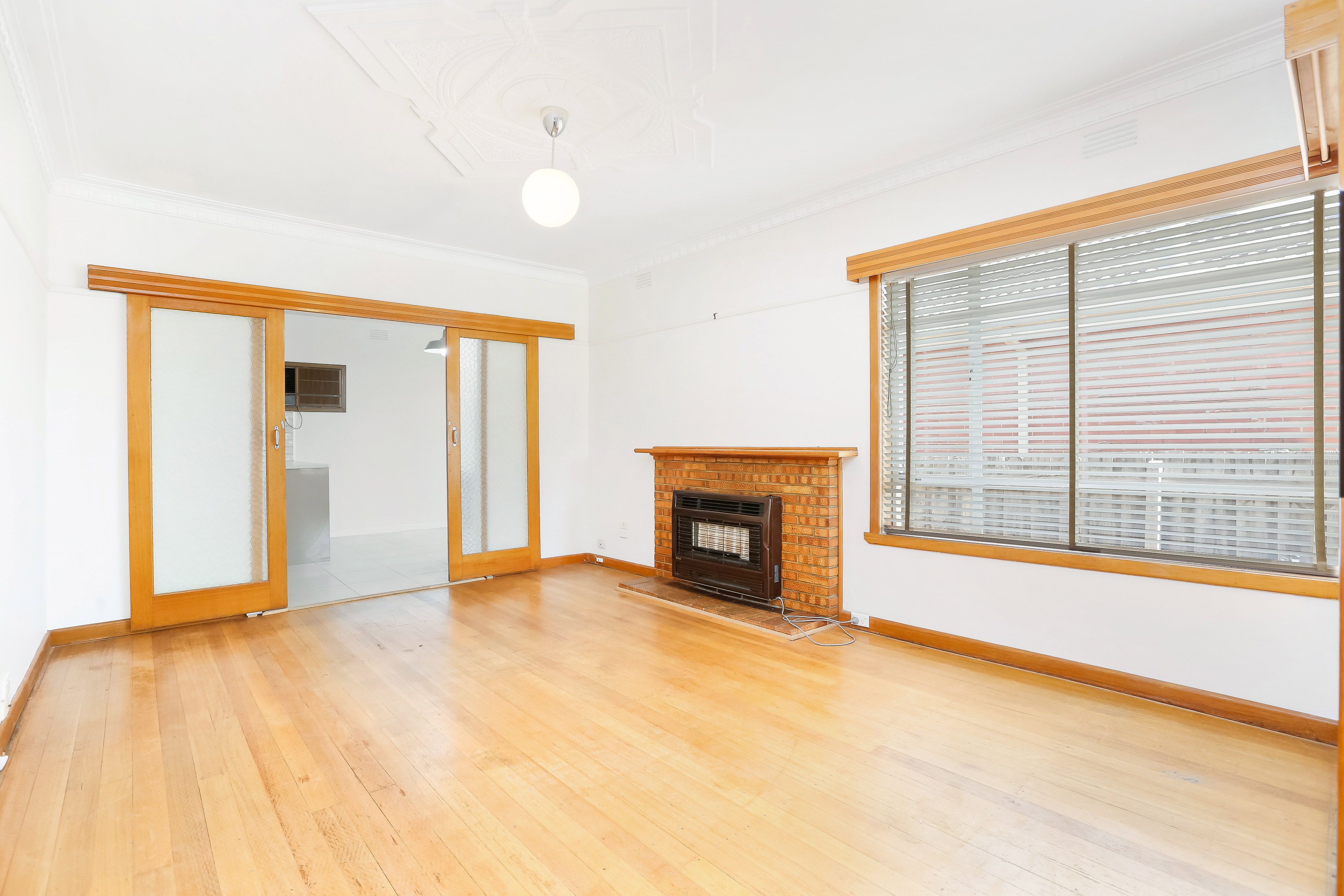 147 Glenroy Road, Glenroy, VIC 3046