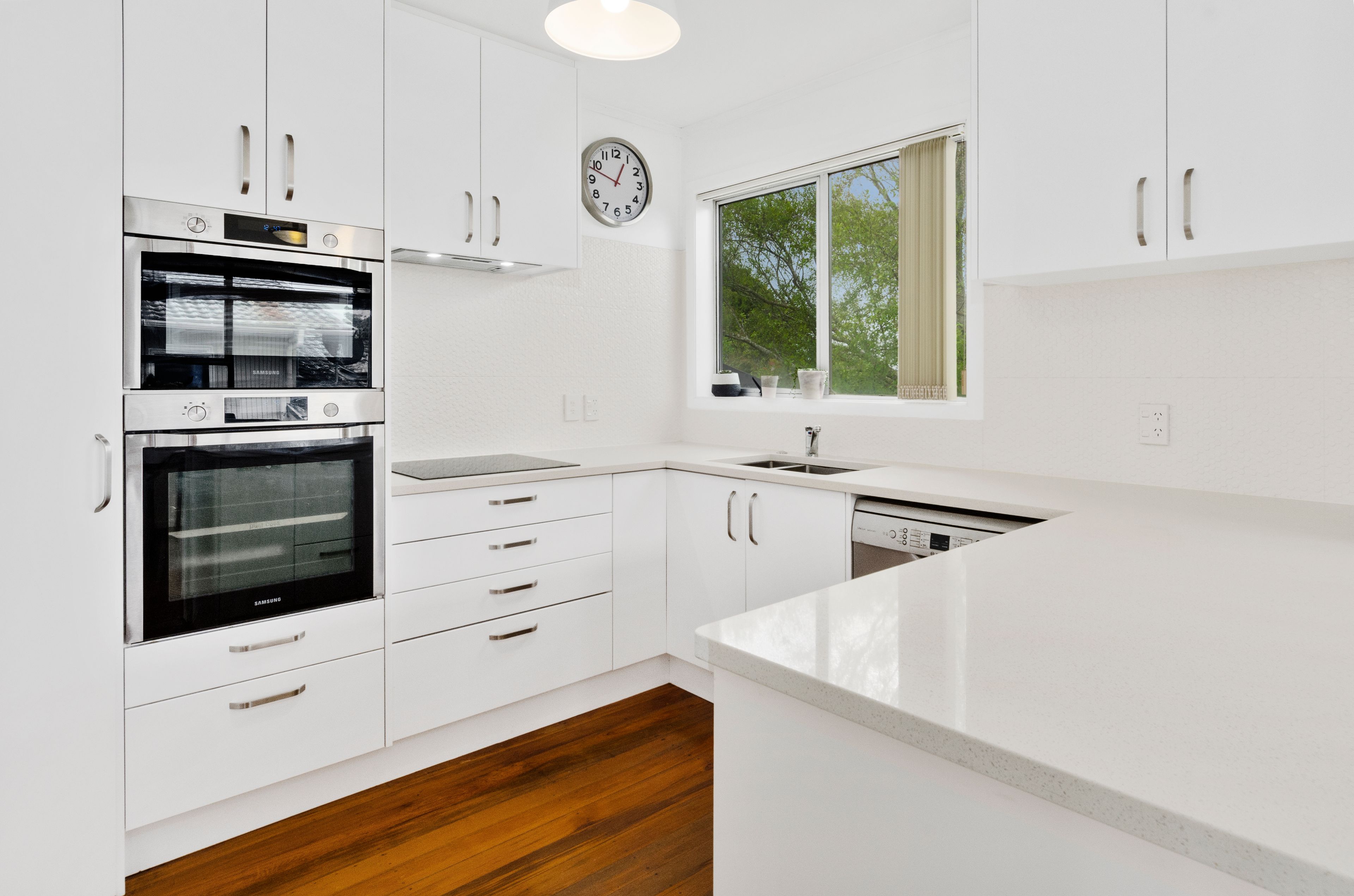 800 East Coast Road, Oteha, North Shore City