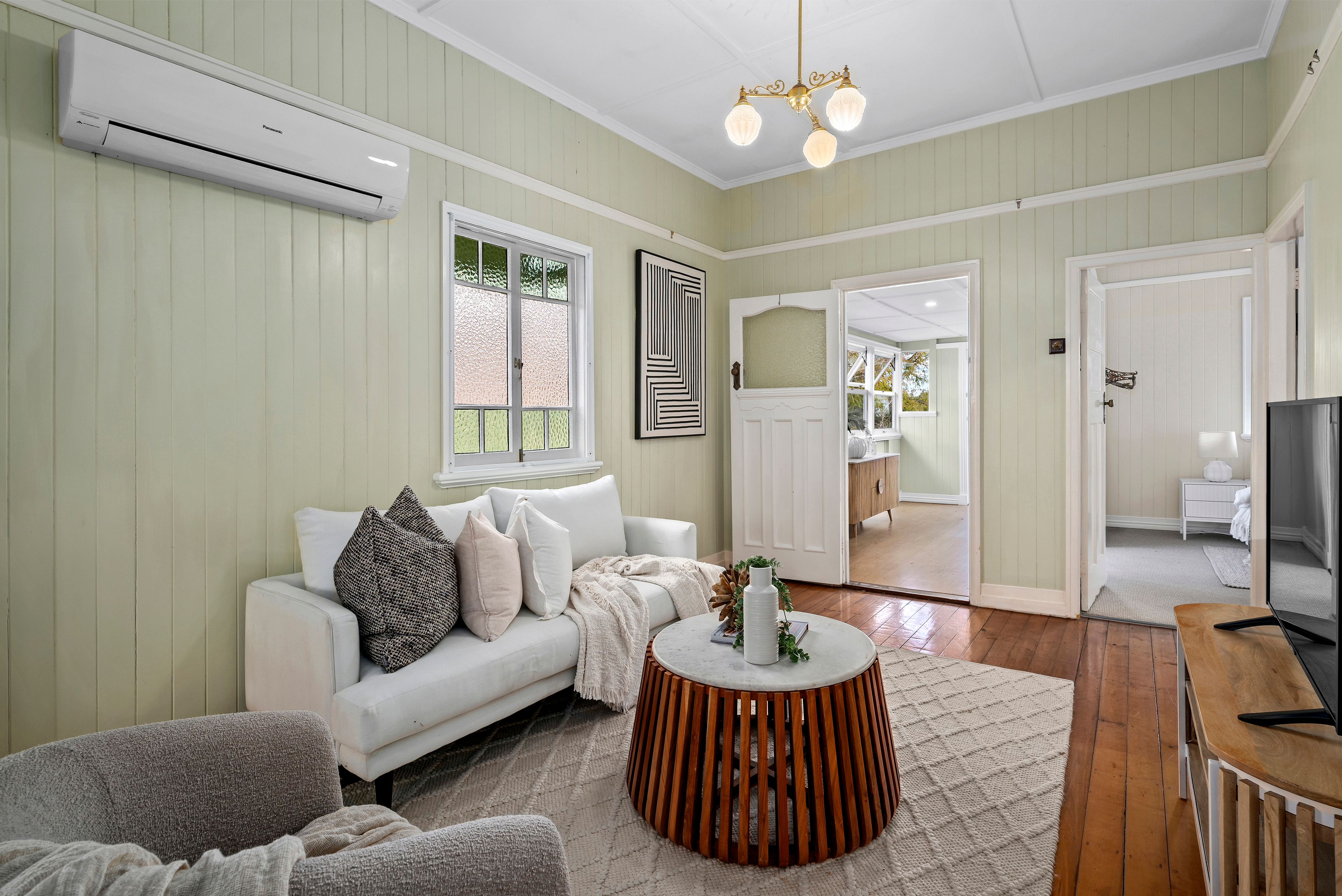 28 Young Street — photo 15 of 26