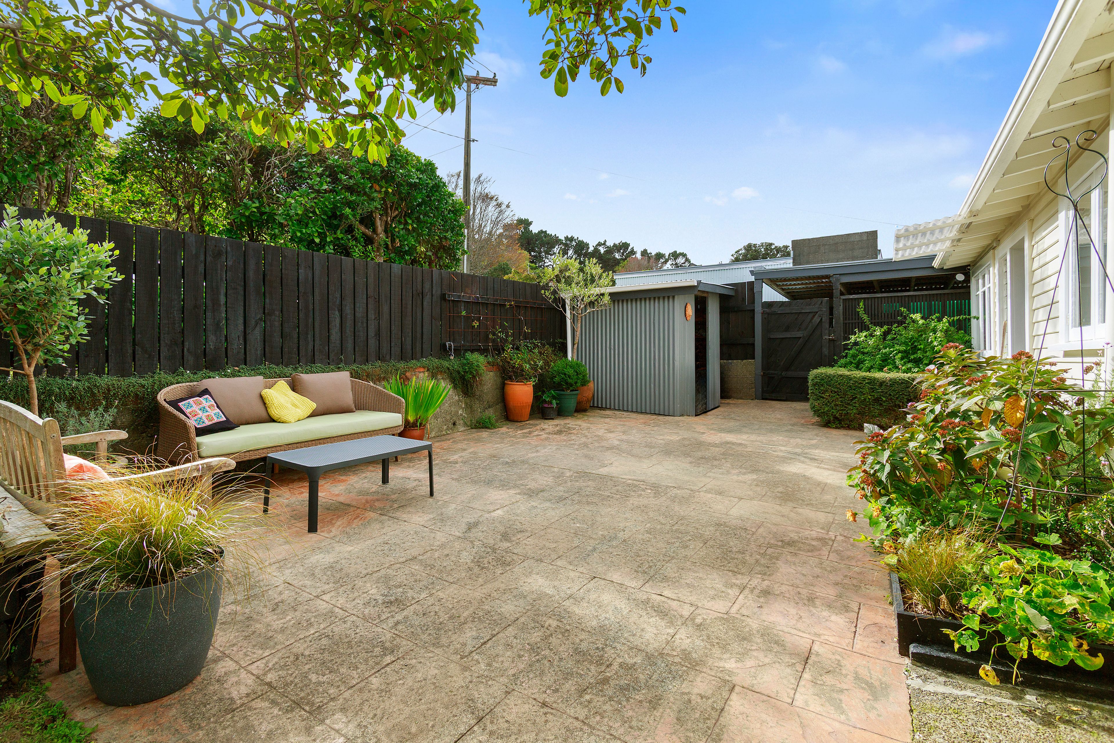15 Onehuka Road, Tirohanga, Lower Hutt City