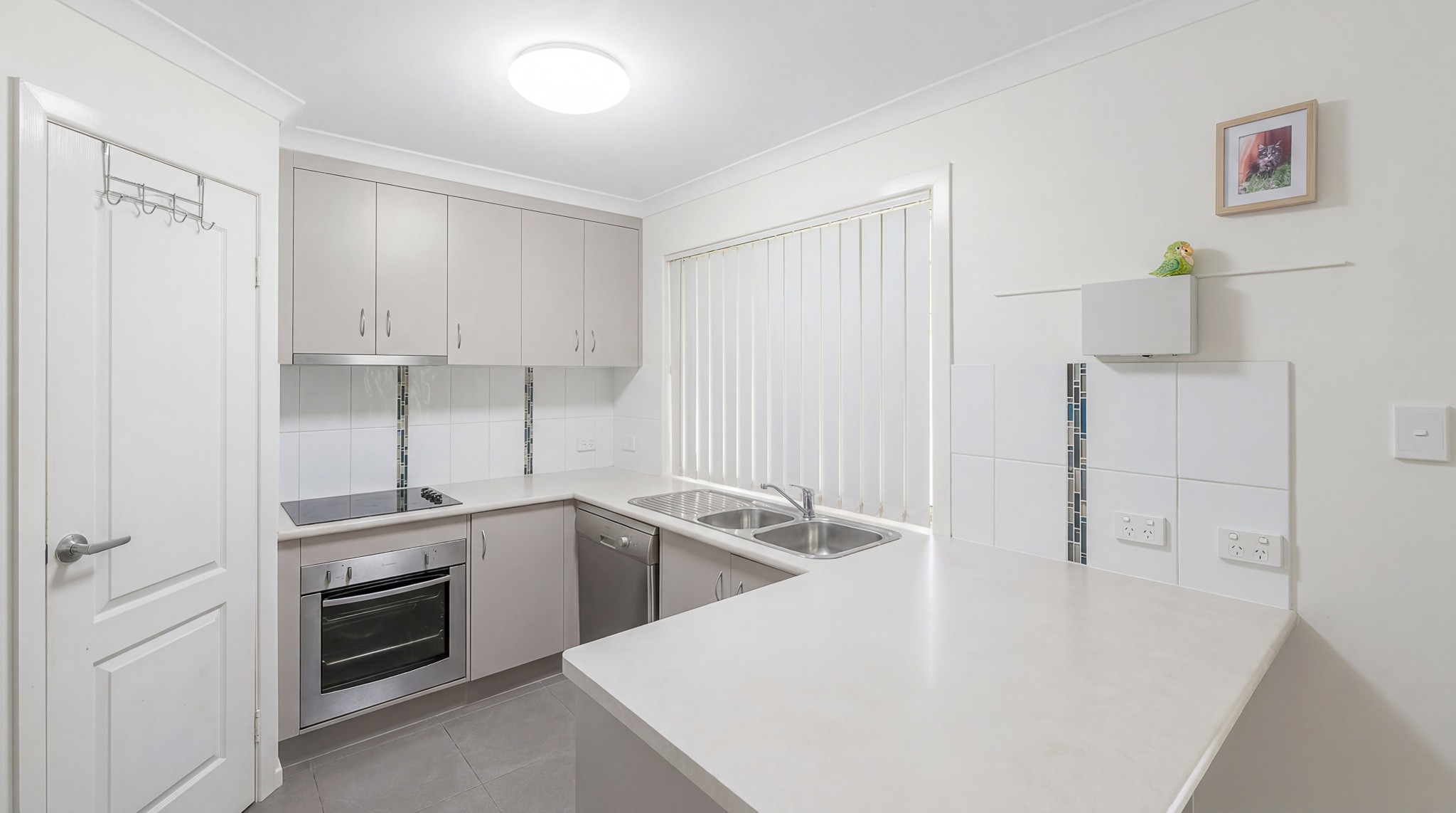 11 Takoko Place, Kirkwood, QLD 4680