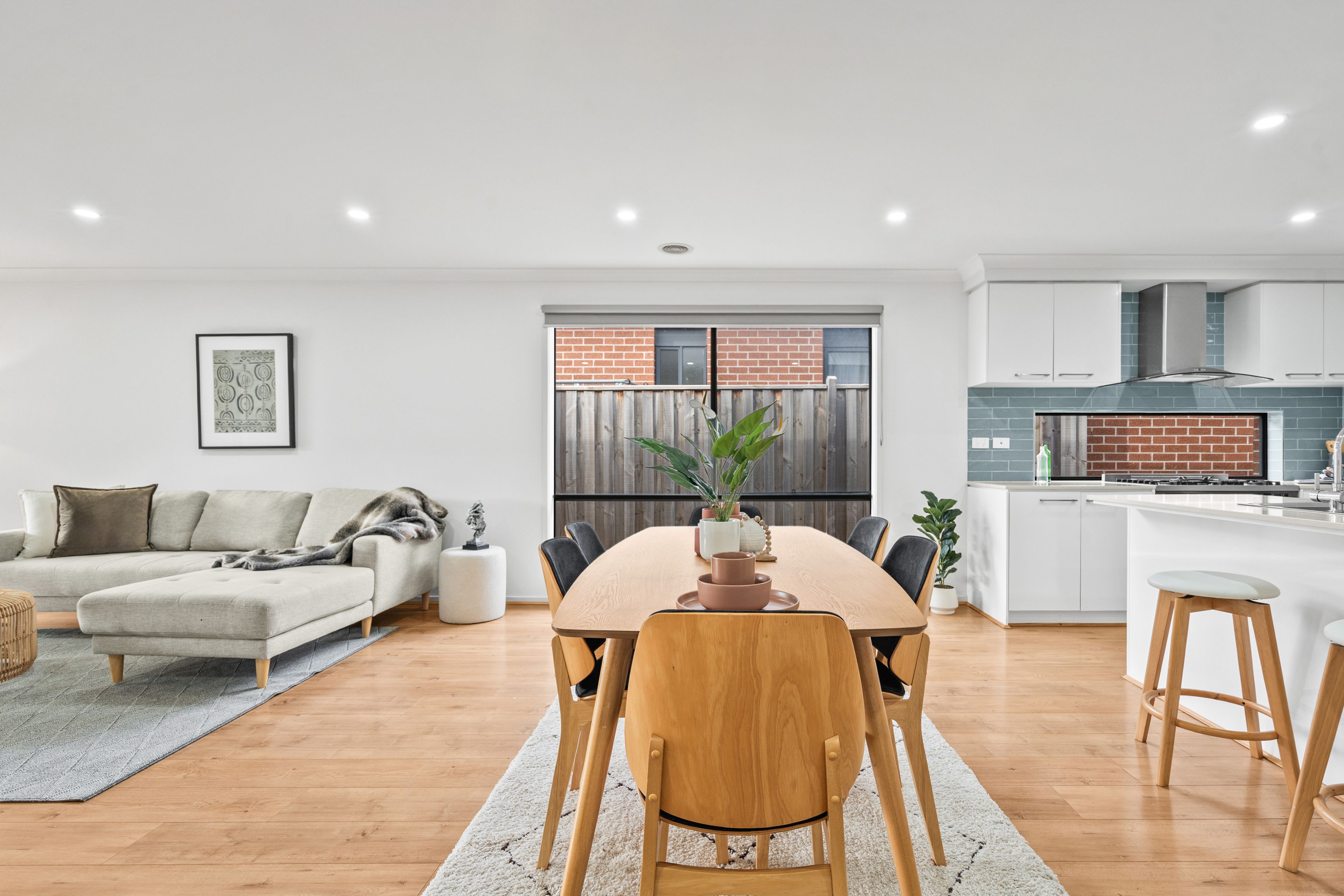 10 Maverick Crescent — photo 6 of 24