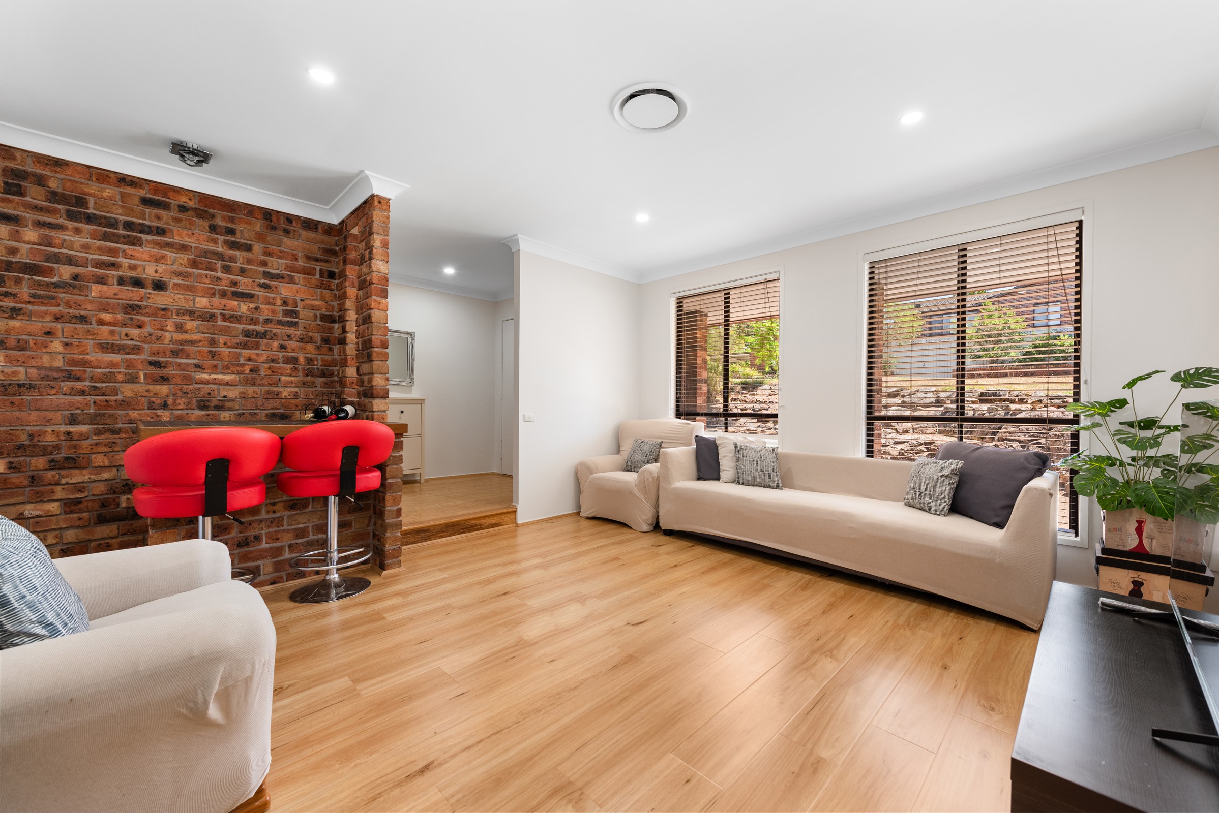 8 Bells Road, Oatlands, NSW 2117