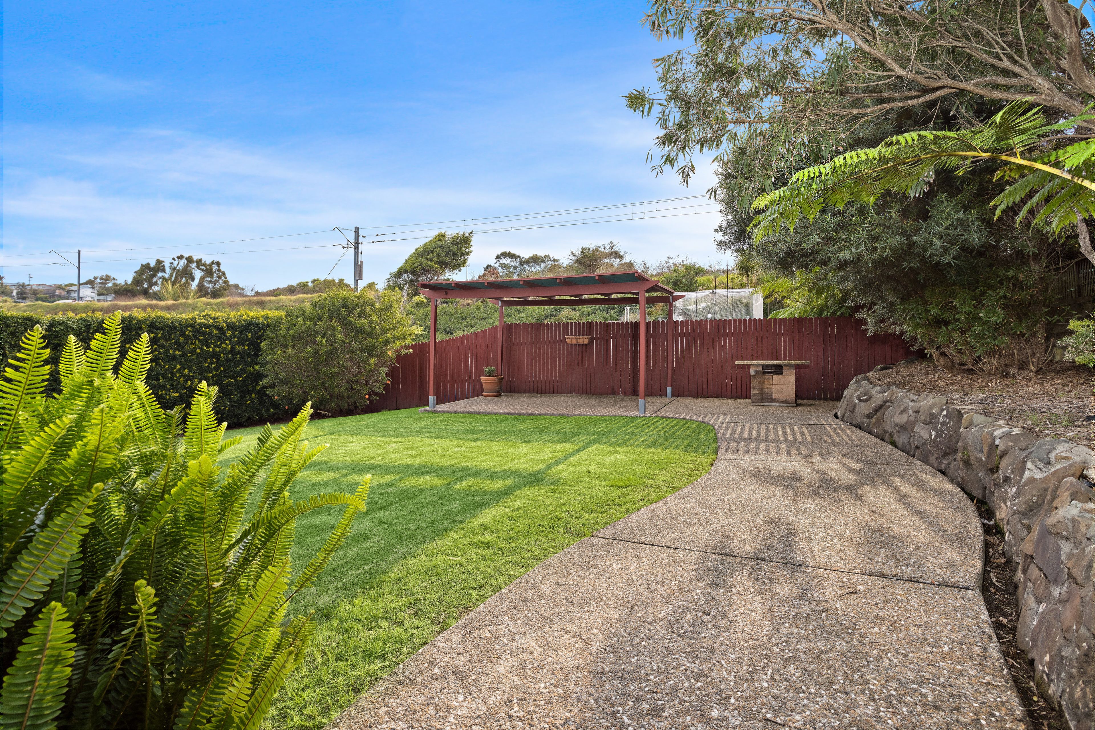35 Cliff Drive — photo 10 of 14