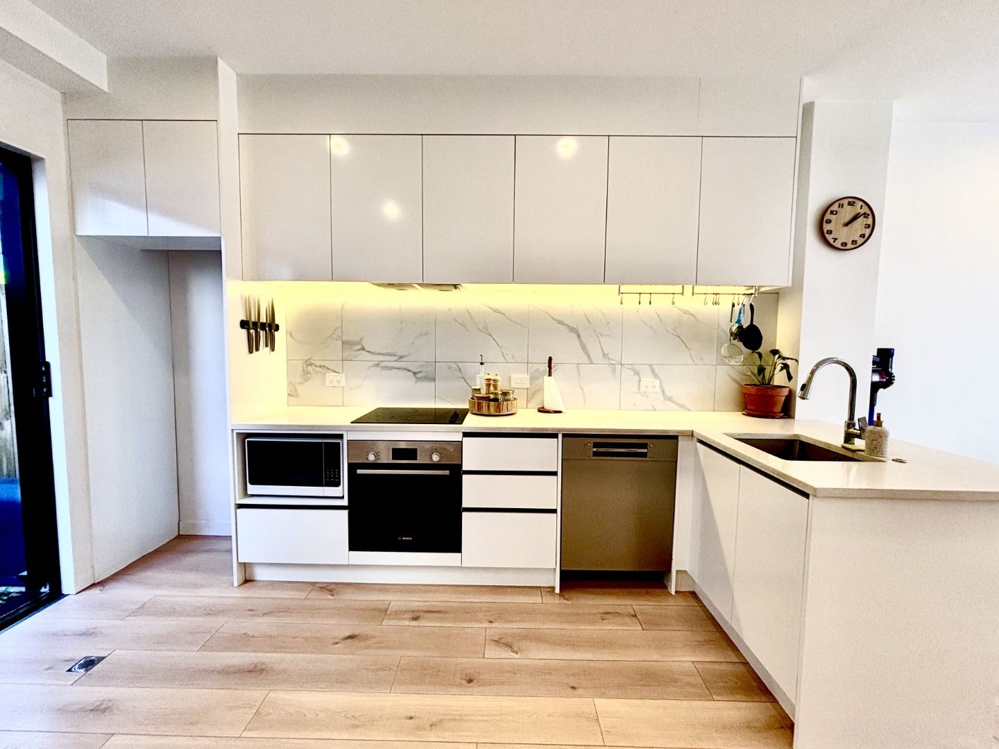 2/28 Smythe Road, Henderson, Waitakere City