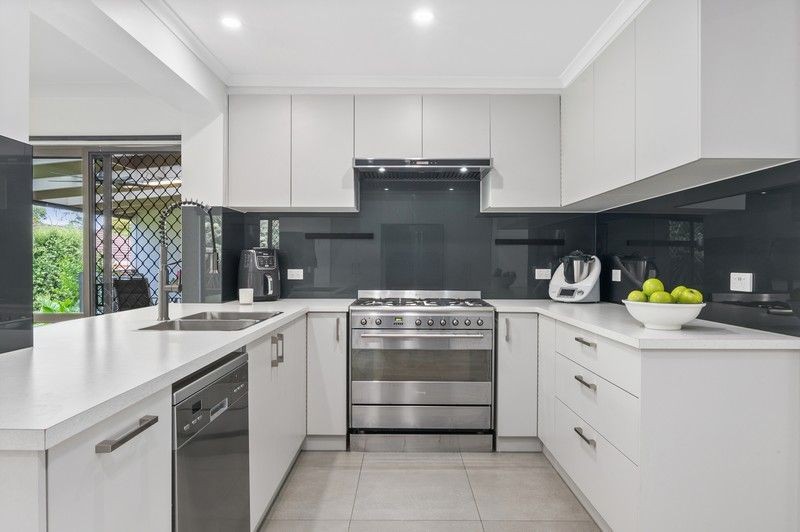 39 Illawara Crescent, Bayswater North, VIC 3153