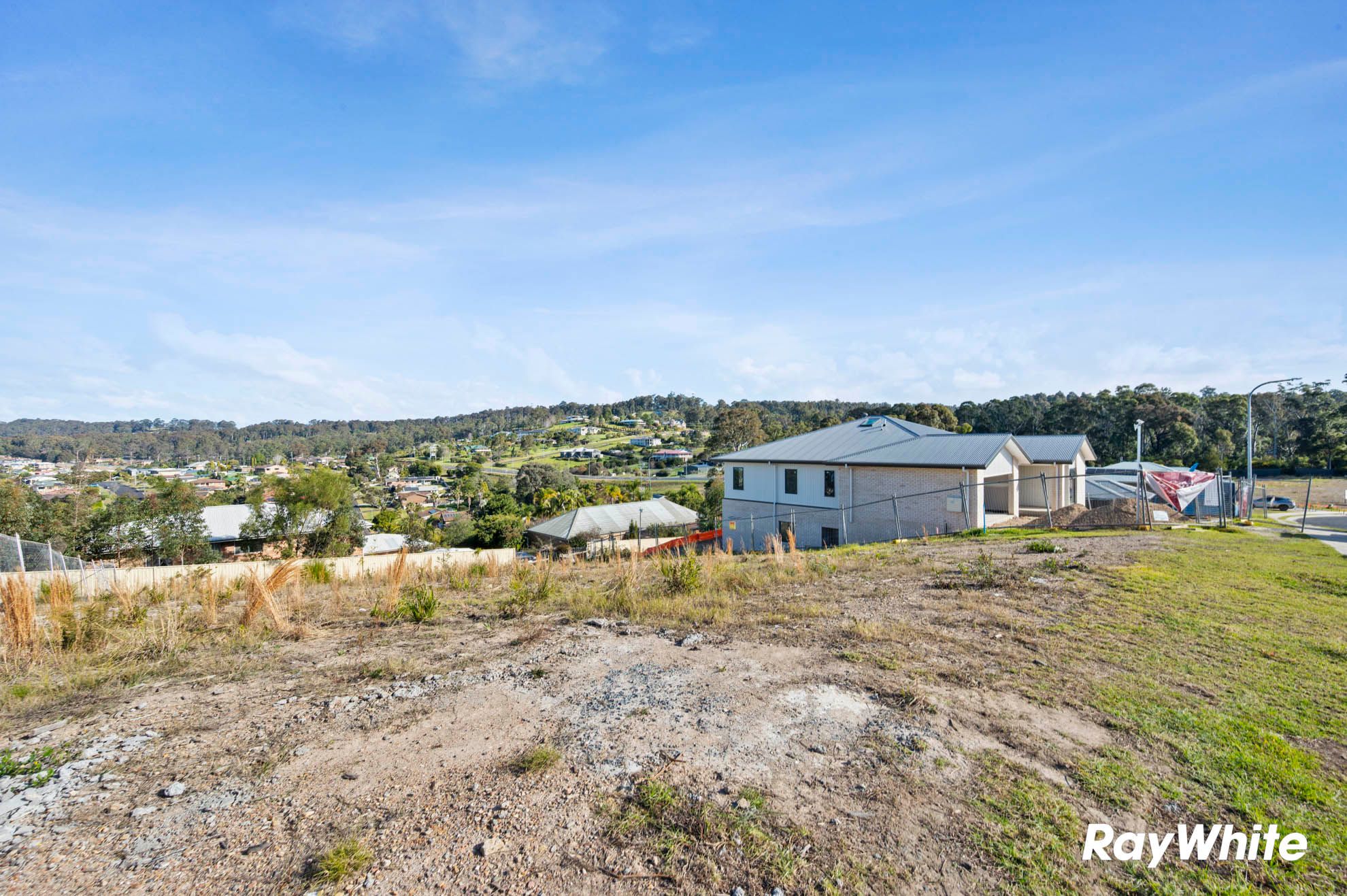 98 Freycinet Drive — photo 3 of 16