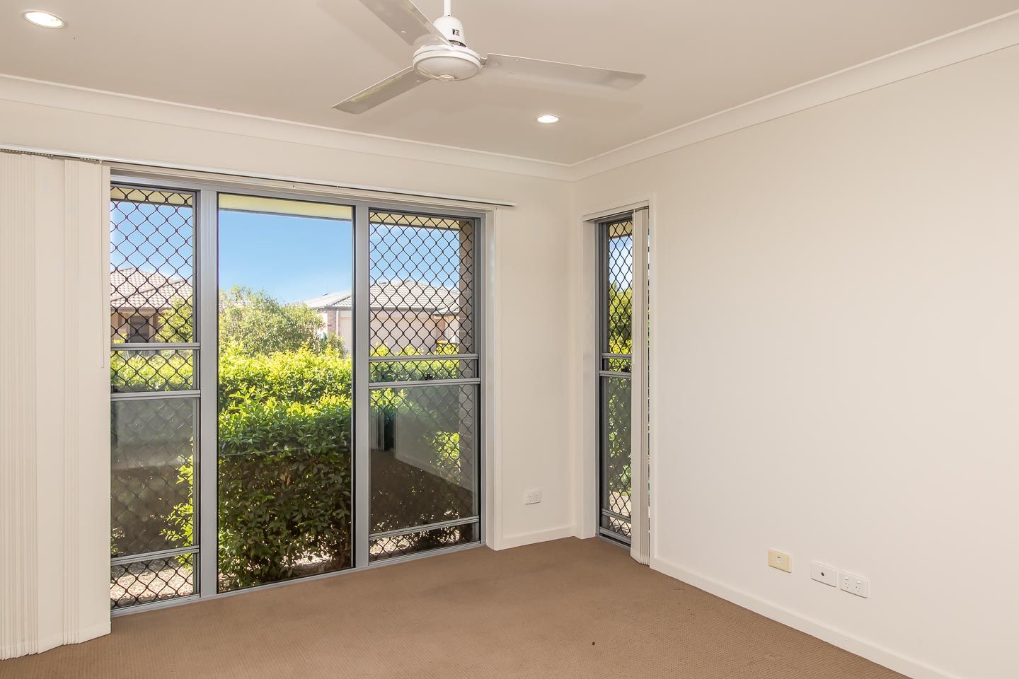 10 Lawson Road, Urraween, QLD 4655