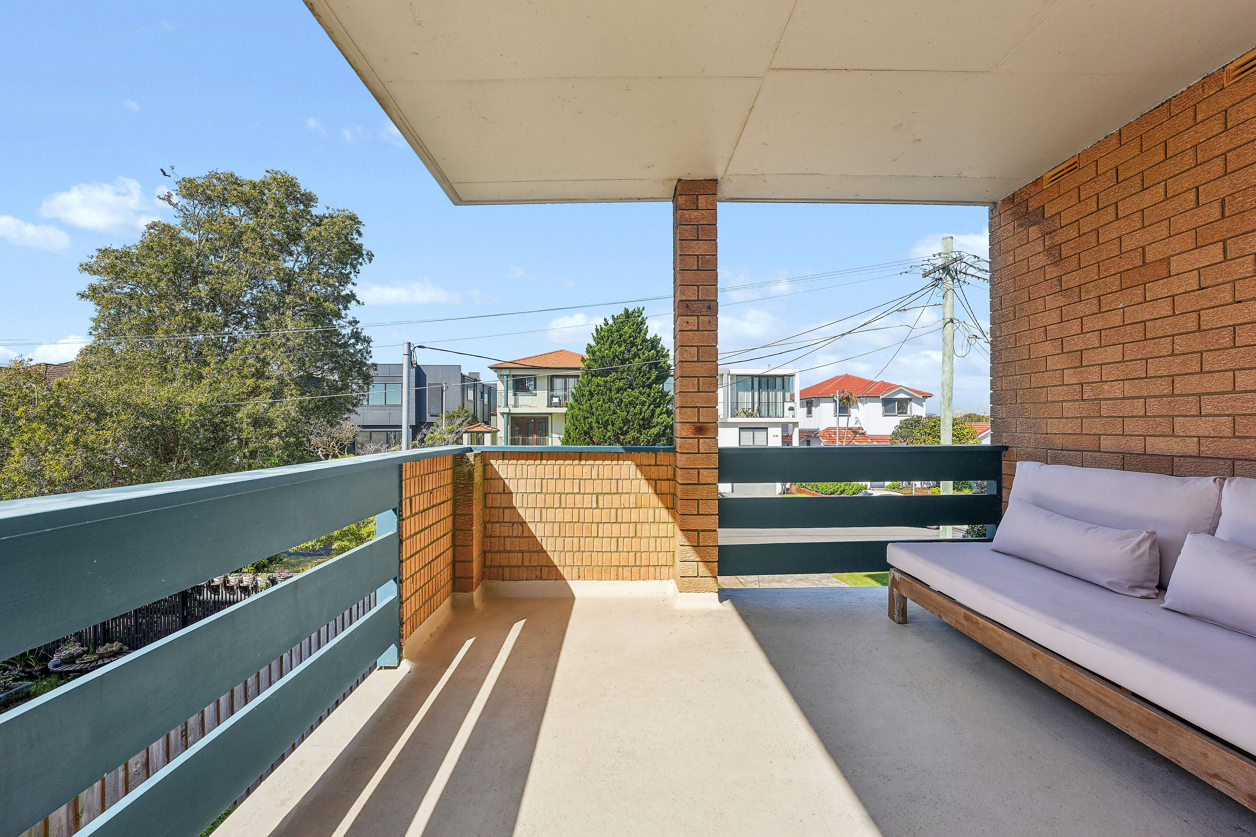2/8 Kobada Road — photo 3 of 12