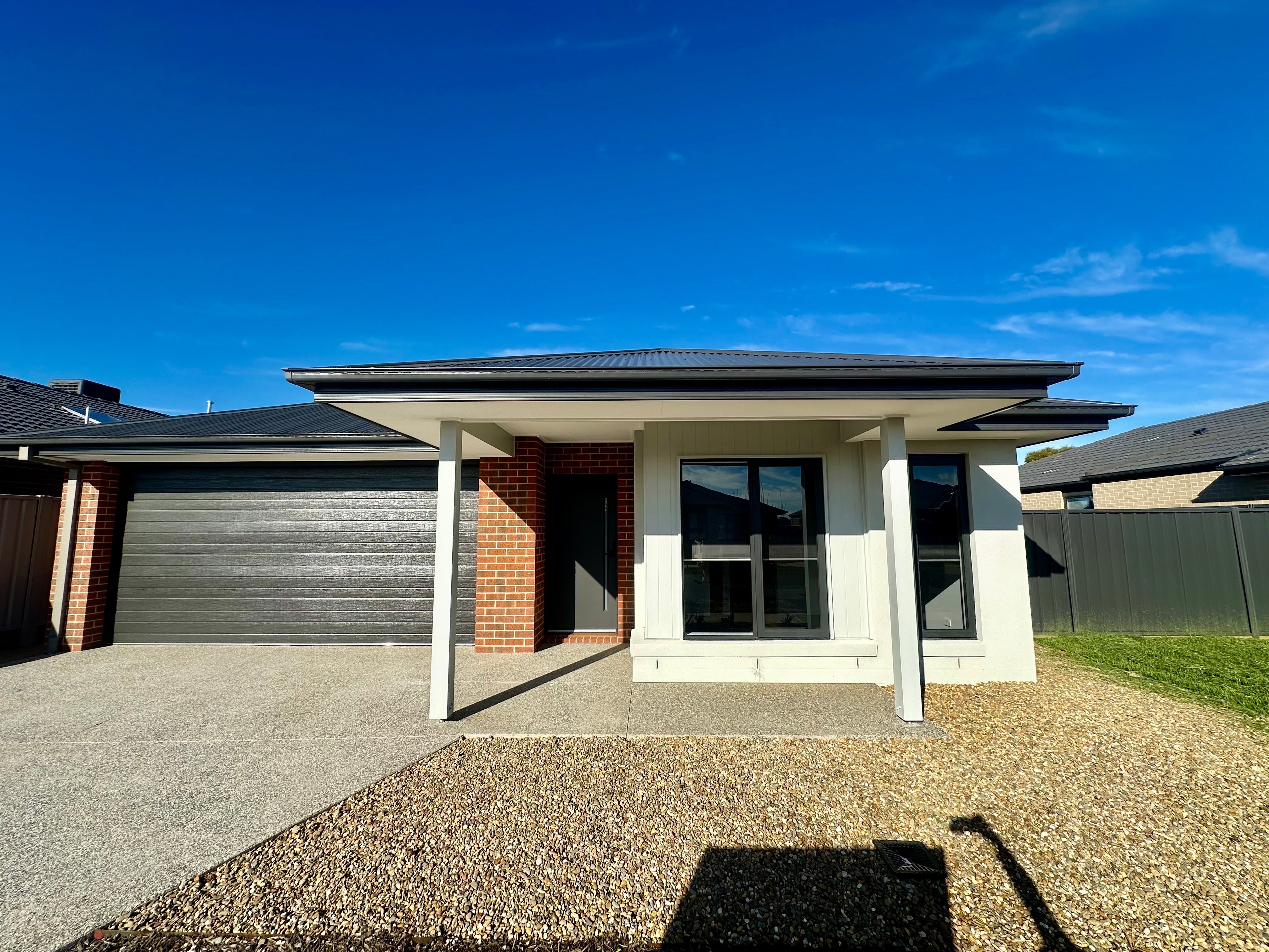 33 Roynic Parade, Benalla VIC 3672