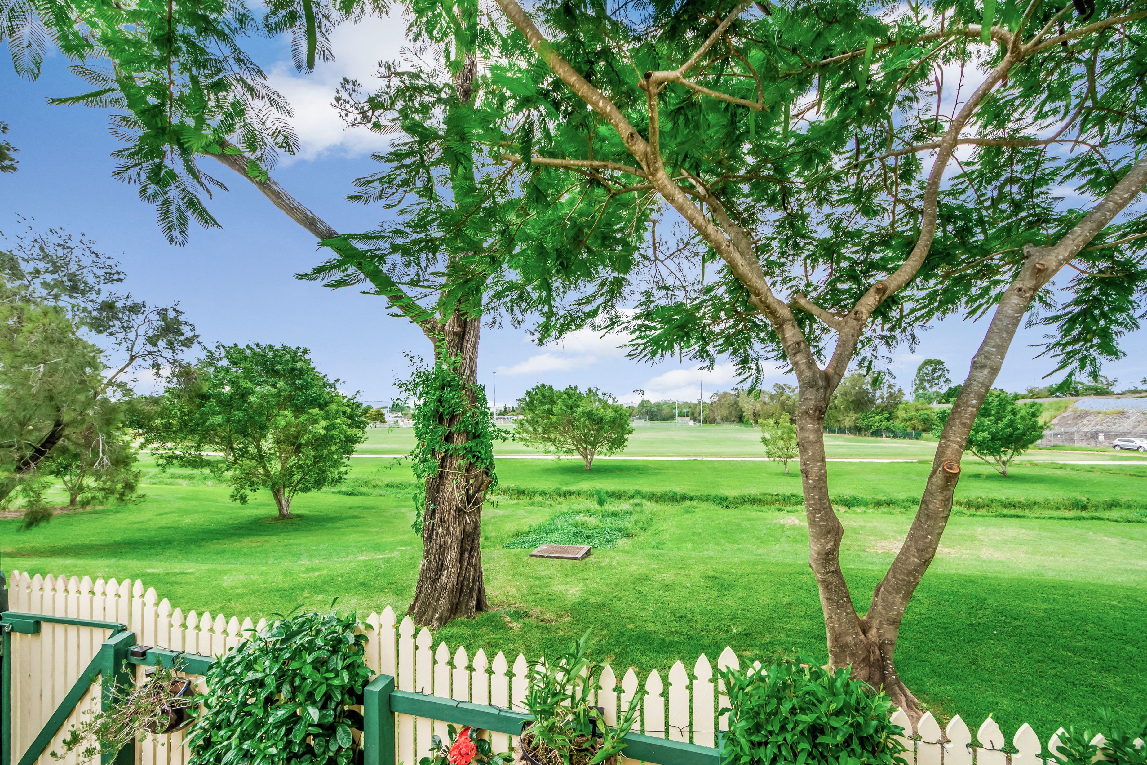 10/151 Pappas Way, Carrara, QLD 4211