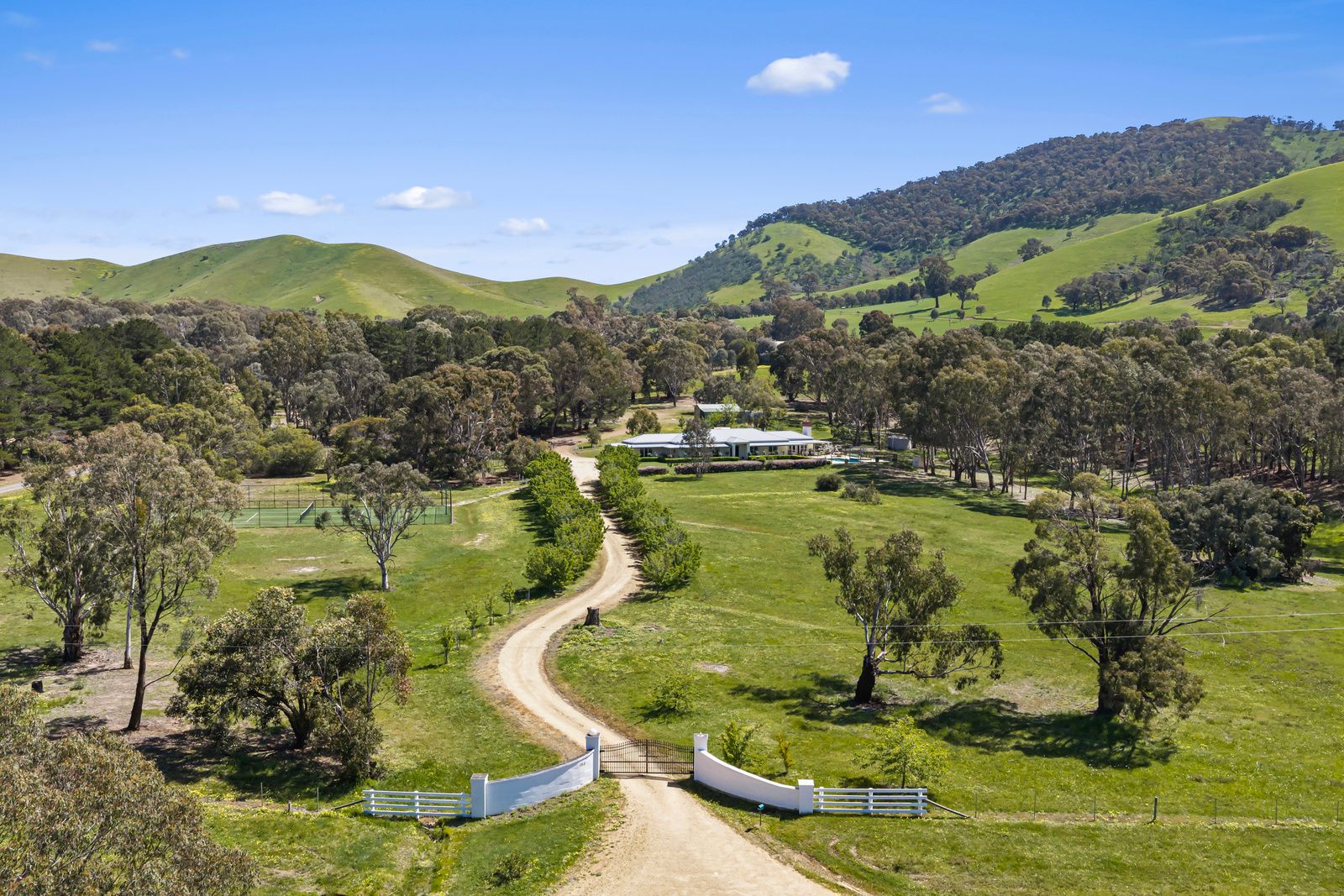 154 Ford Drive, Mansfield, VIC 3722