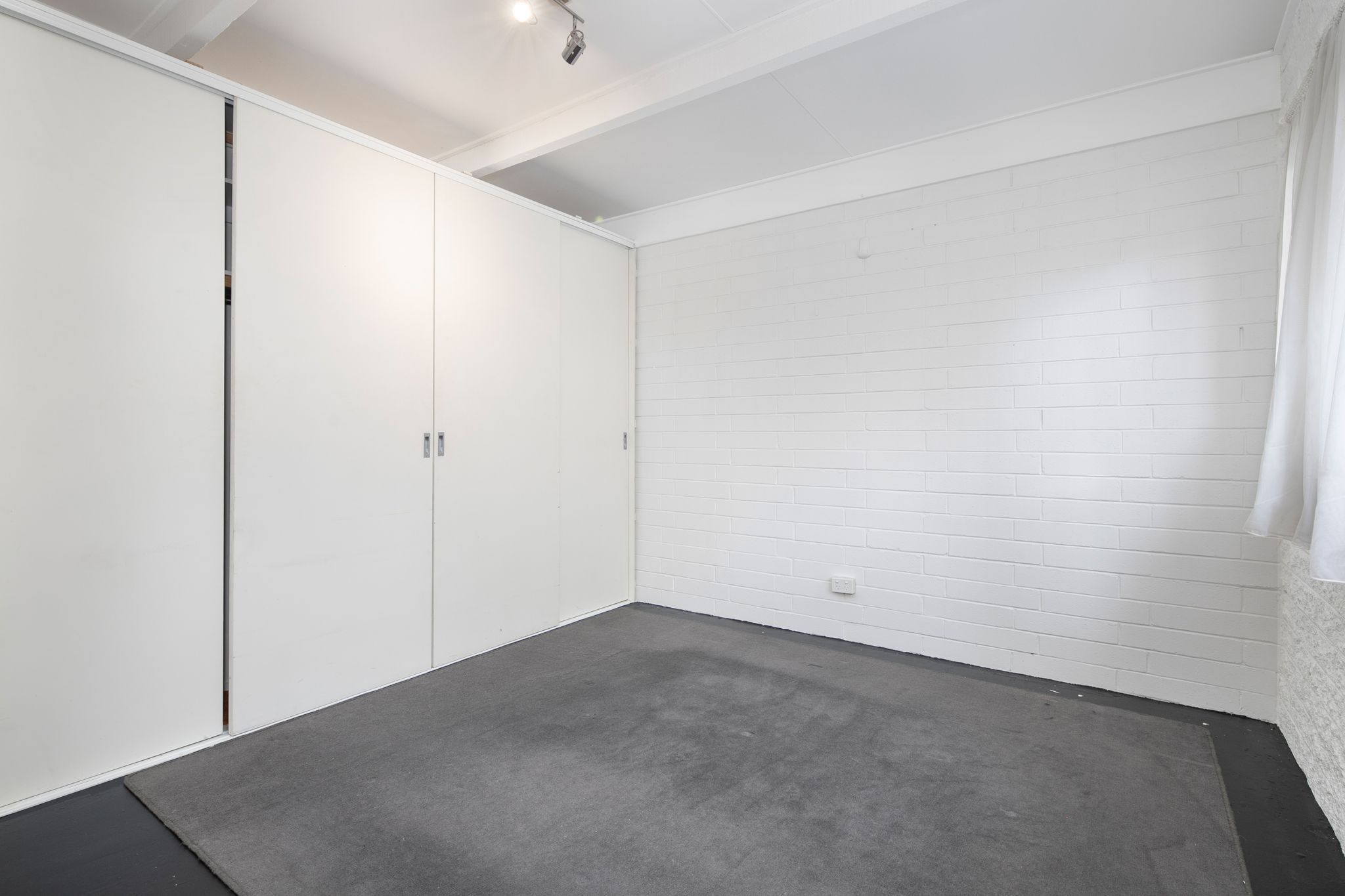 4/5 Munro Street — photo 5 of 7