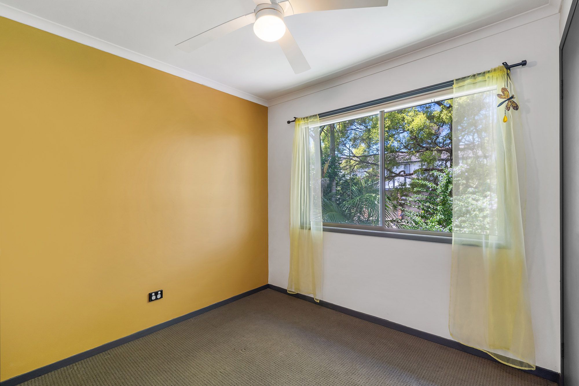 25/190-192 Ewing Road — photo 3 of 15