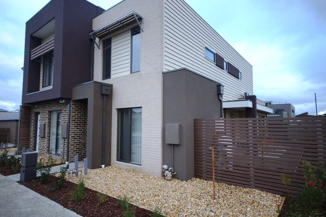 6 Park Orchard Drive, Pakenham, VIC 3810