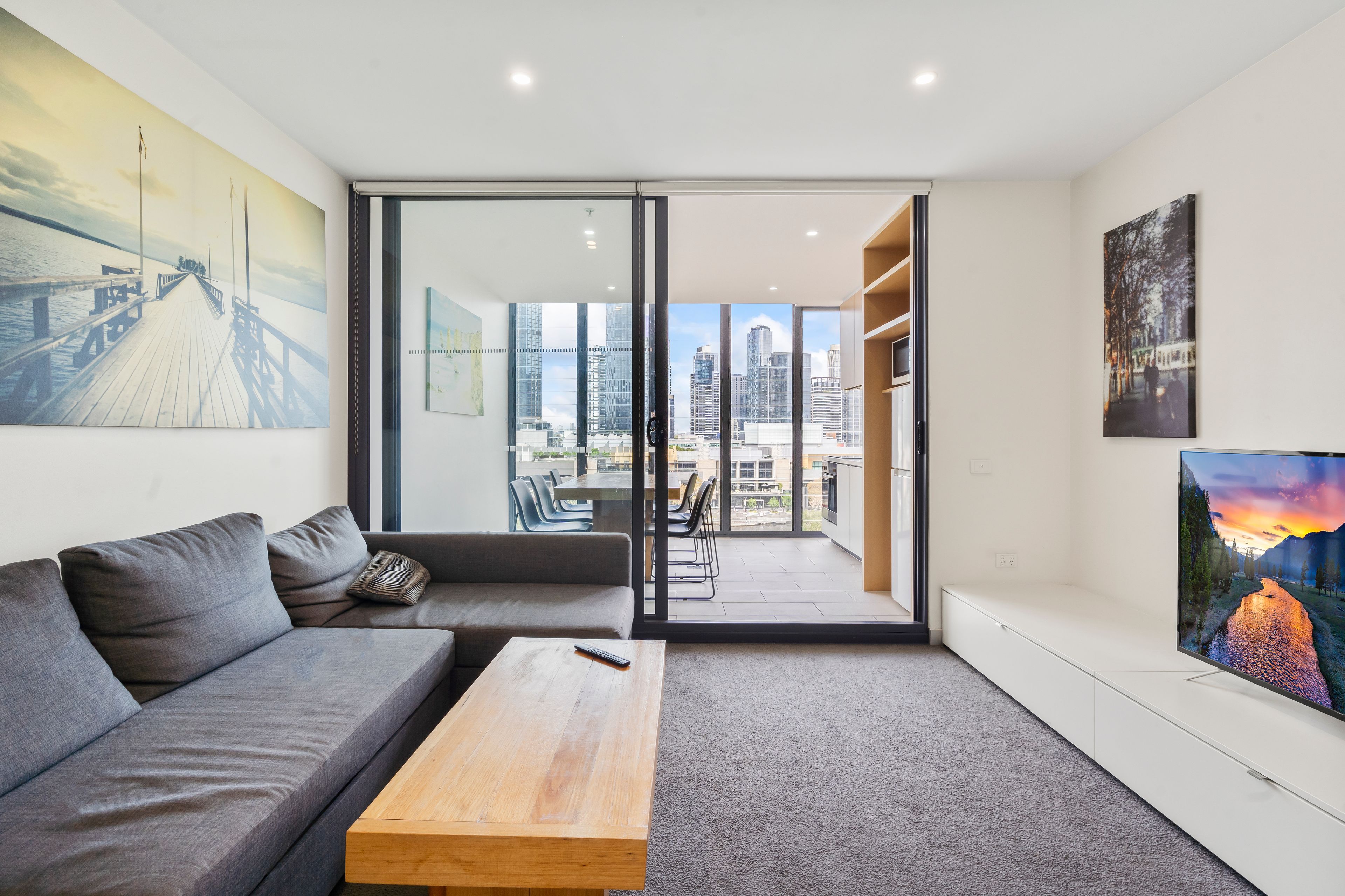 1018/555 Flinders Street, Melbourne, VIC 3000
