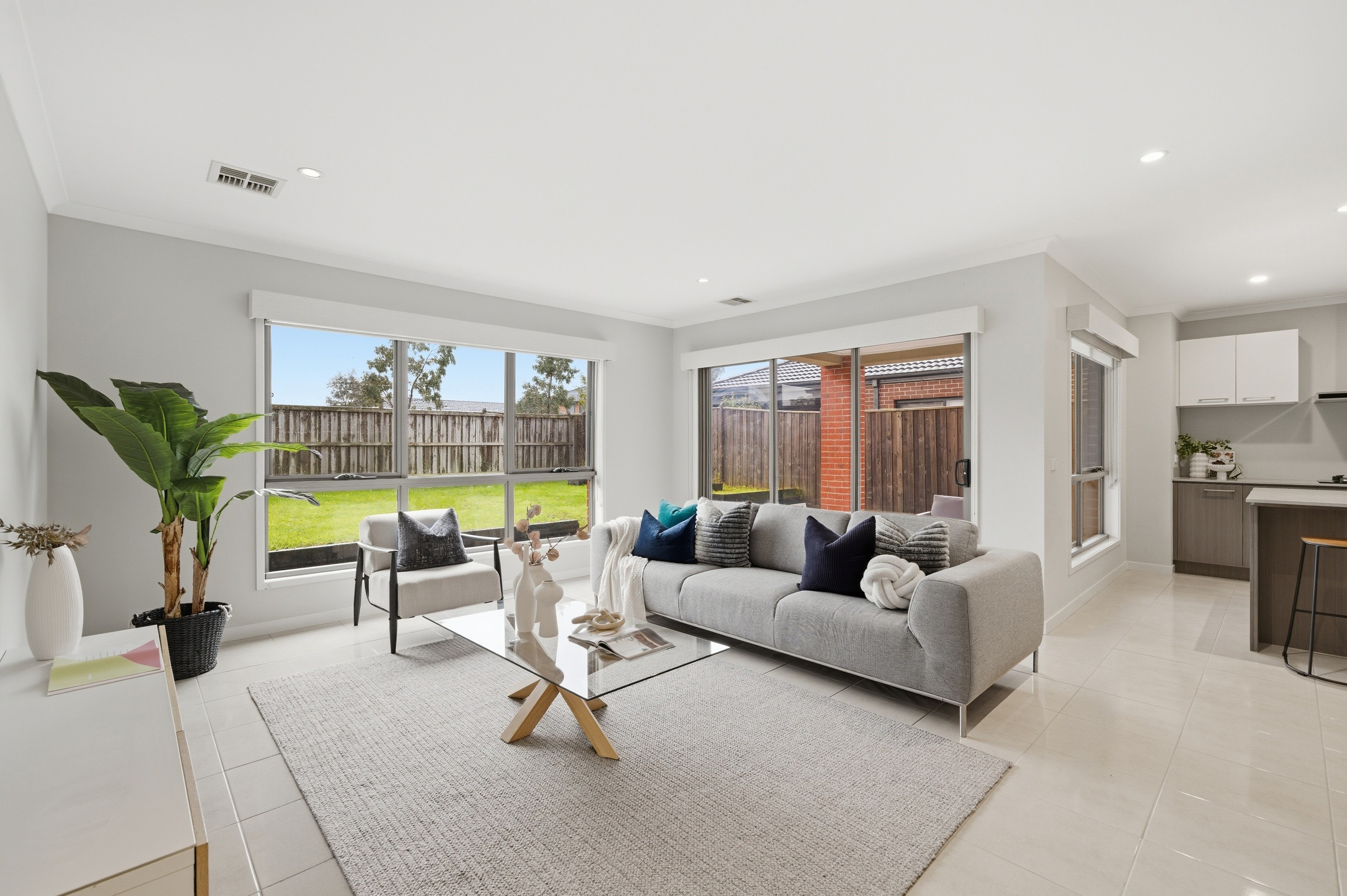 12 Seed Crescent, Clyde North, VIC 3978